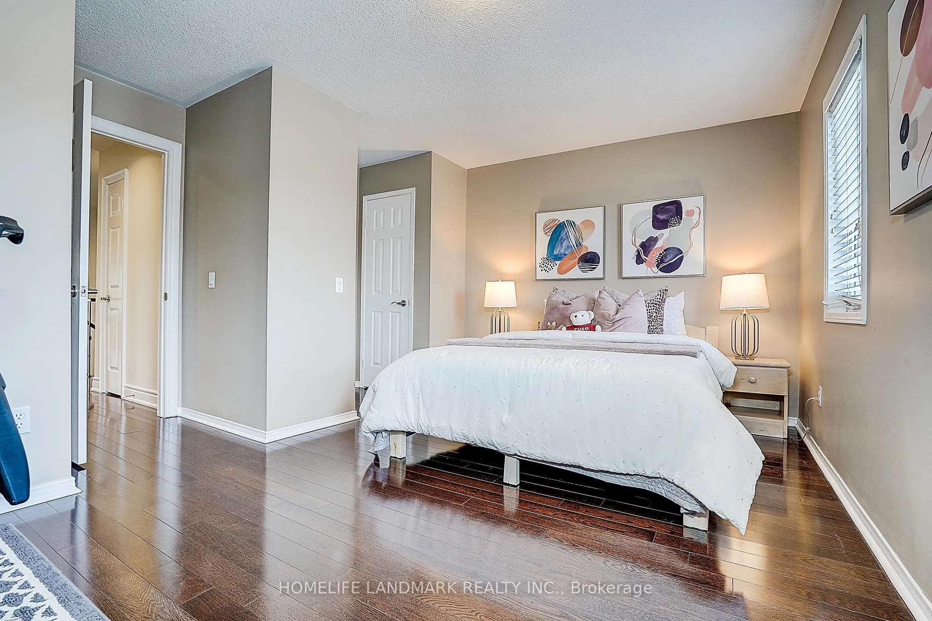 Photo 38 of 90 Snowdon Circle, Markham, Markville — HOMEH