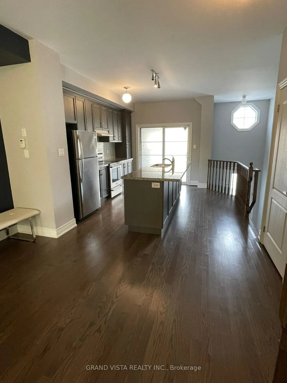 Photo 3 of 29 Dryden Way, Etobicoke, Willowridge-Martingrove-Richview — HOMEH