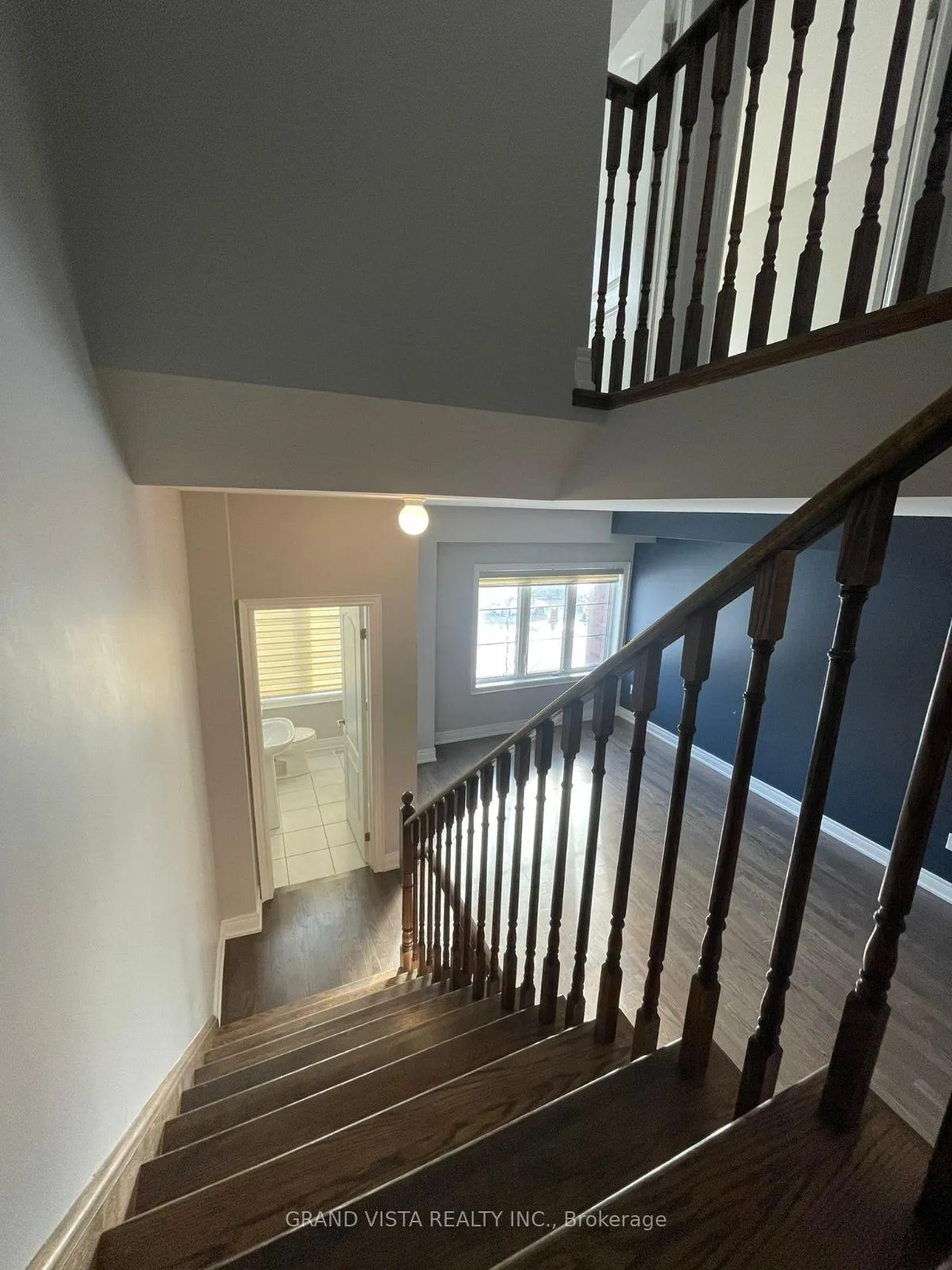 Photo 8 of 29 Dryden Way, Etobicoke, Willowridge-Martingrove-Richview — HOMEH