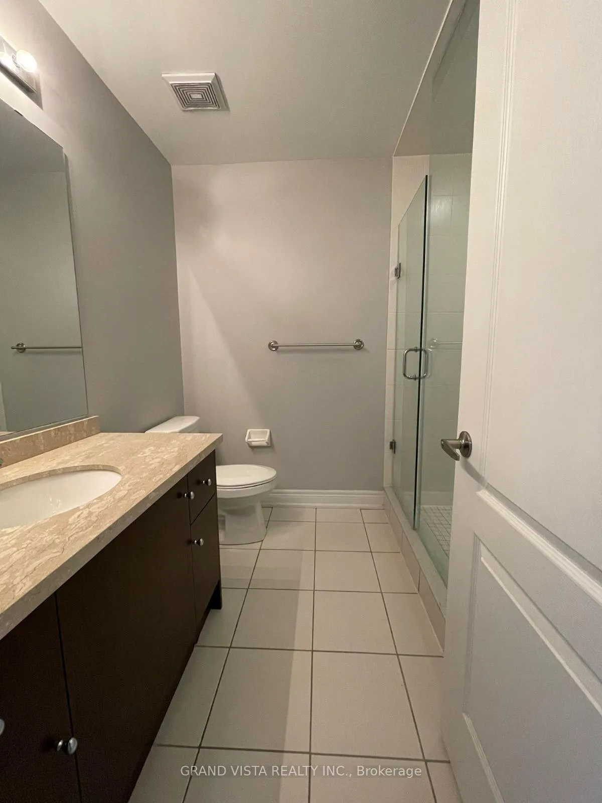 Photo 11 of 29 Dryden Way, Etobicoke, Willowridge-Martingrove-Richview — HOMEH