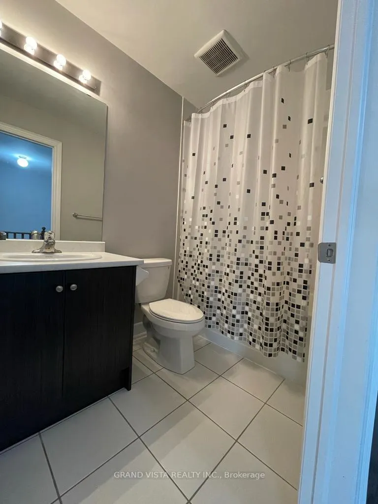 Photo 14 of 29 Dryden Way, Etobicoke, Willowridge-Martingrove-Richview — HOMEH