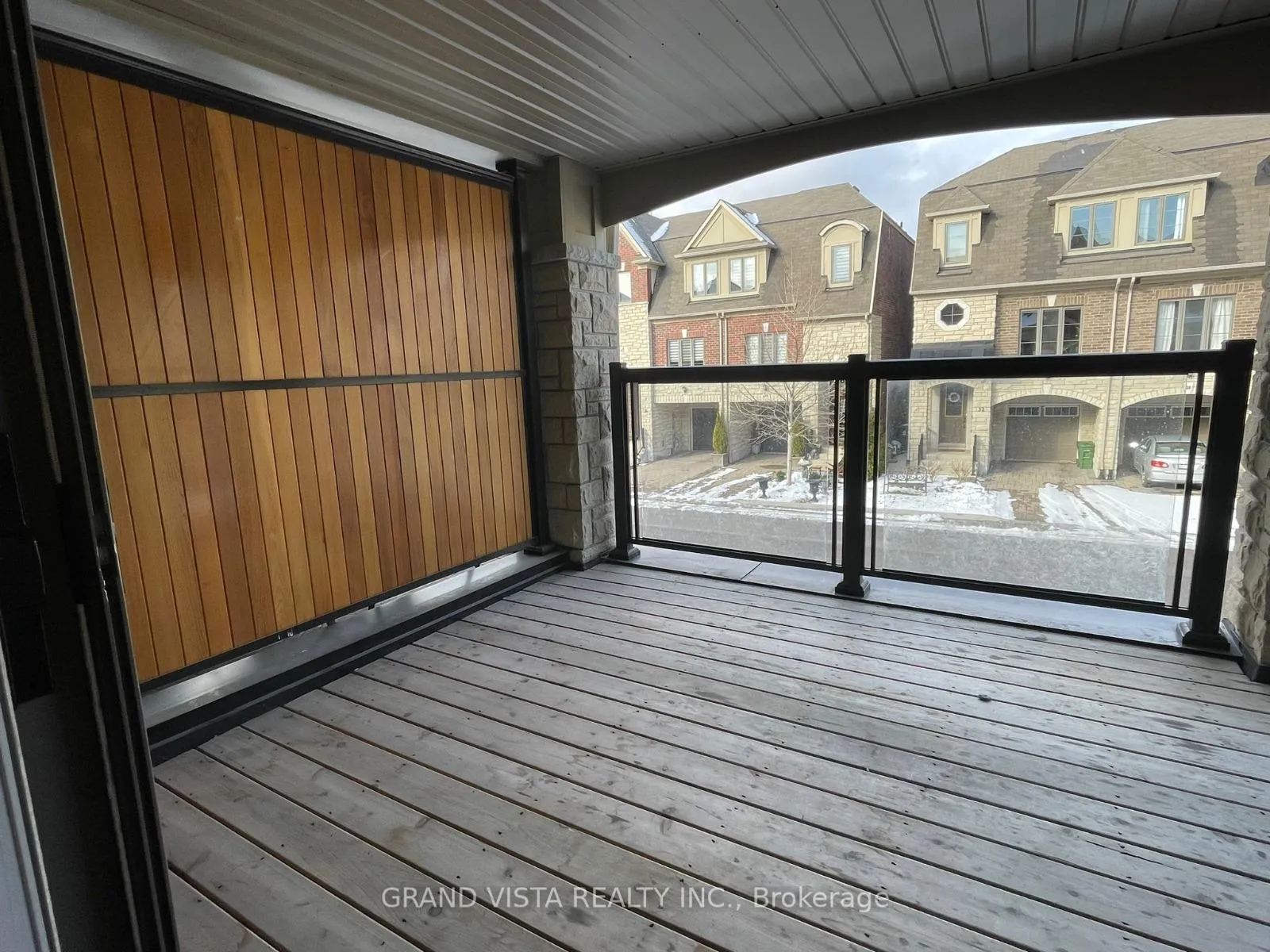 Photo 16 of 29 Dryden Way, Etobicoke, Willowridge-Martingrove-Richview — HOMEH