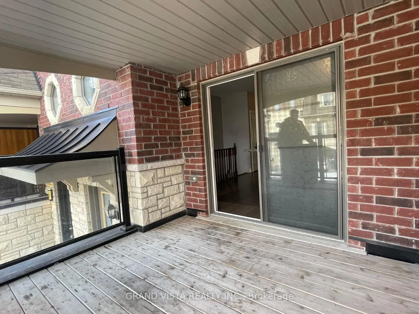 Photo 17 of 29 Dryden Way, Etobicoke, Willowridge-Martingrove-Richview — HOMEH