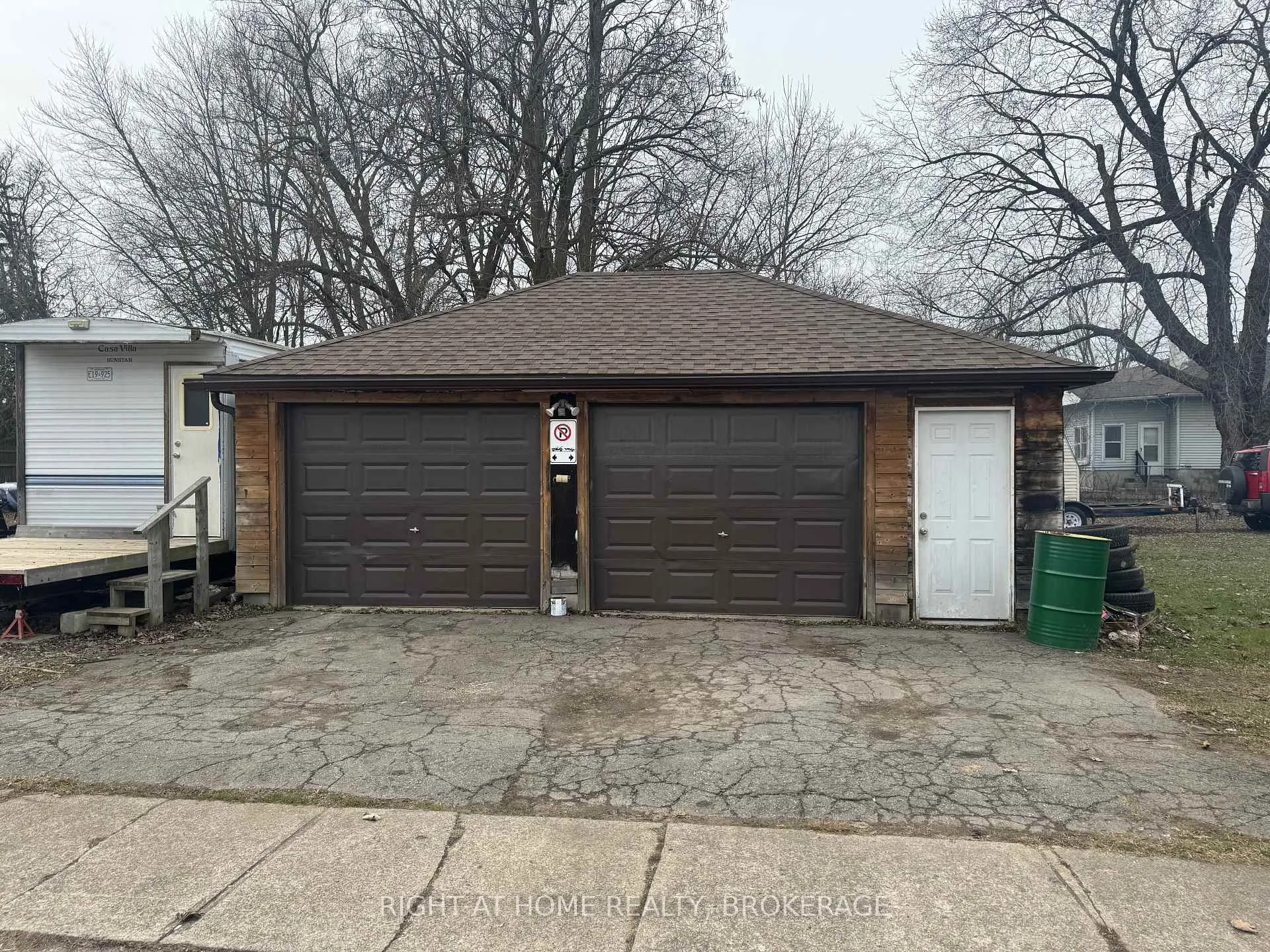 Photo 14 of 6360 Mcleod Road, Niagara Falls, Oldfield — HOMEH