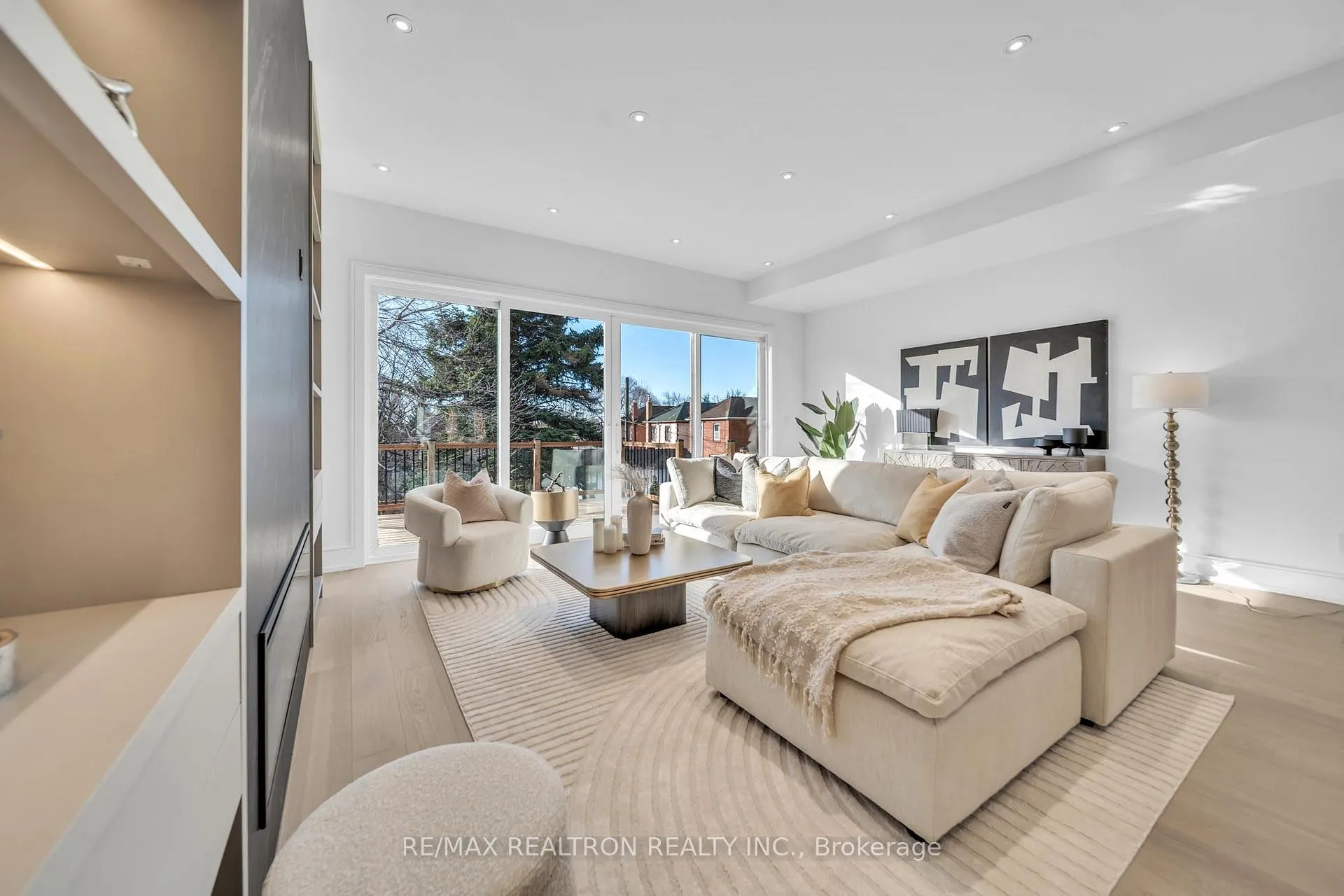 Photo 17 of 17 Lanark Avenue, Toronto, Oakwood Village — HOMEH