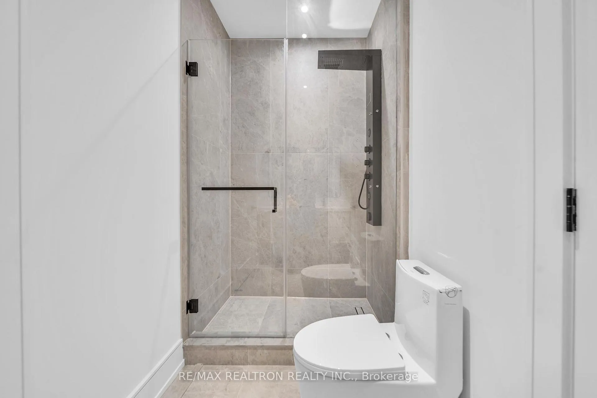 Photo 32 of 17 Lanark Avenue, Toronto, Oakwood Village — HOMEH