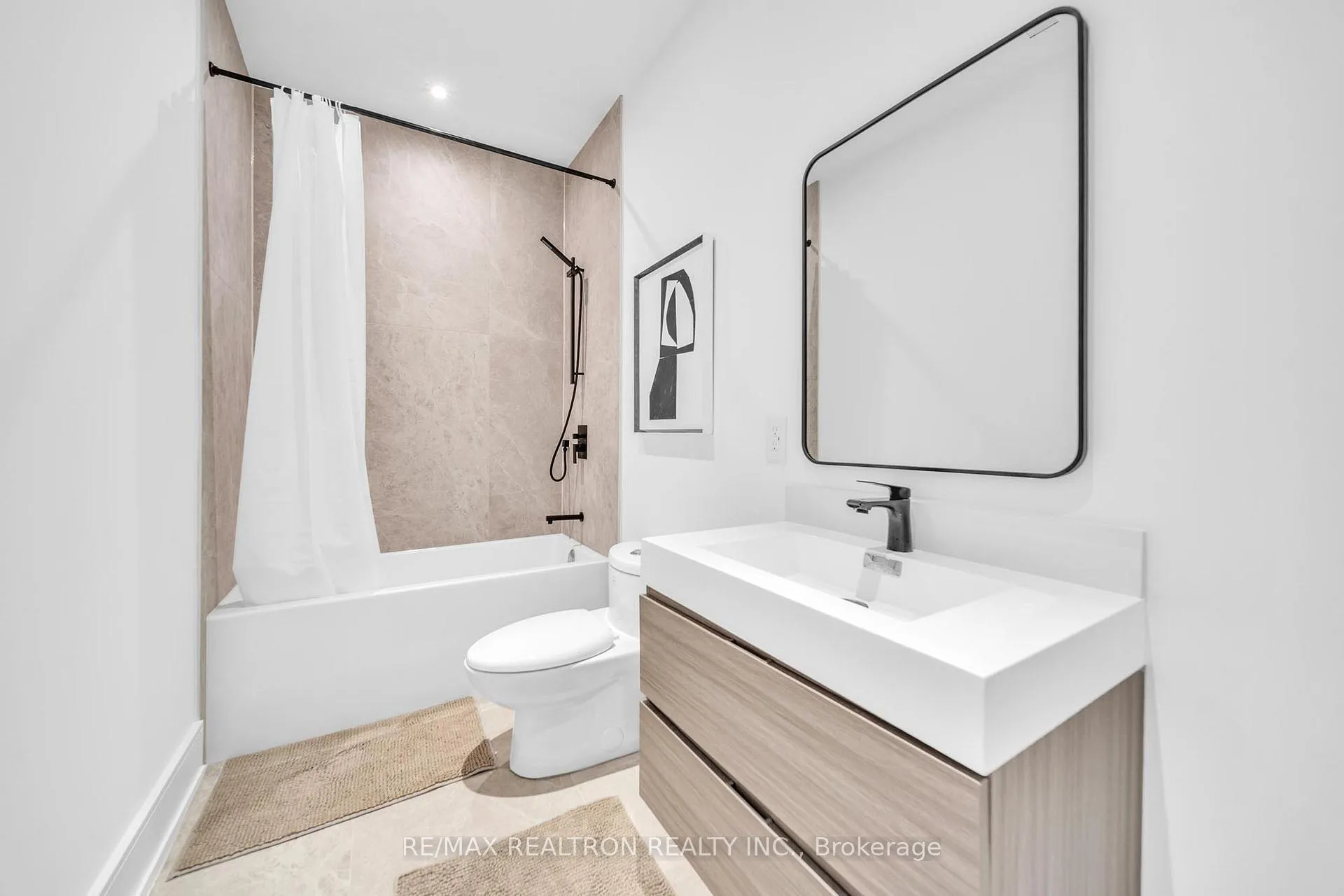 Photo 37 of 17 Lanark Avenue, Toronto, Oakwood Village — HOMEH