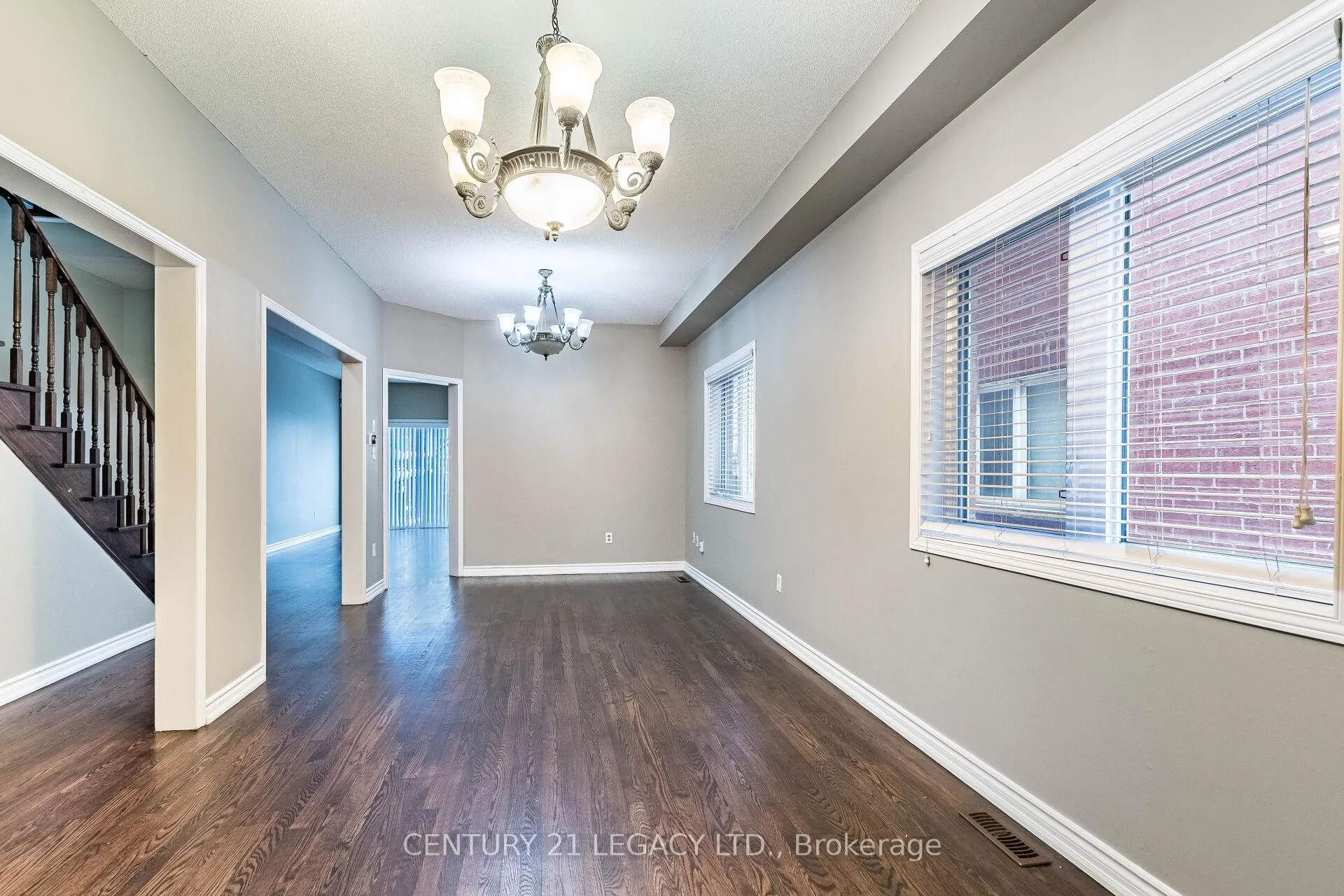 Photo 5 of 21 Kilrea Way, Brampton, Credit Valley — HOMEH