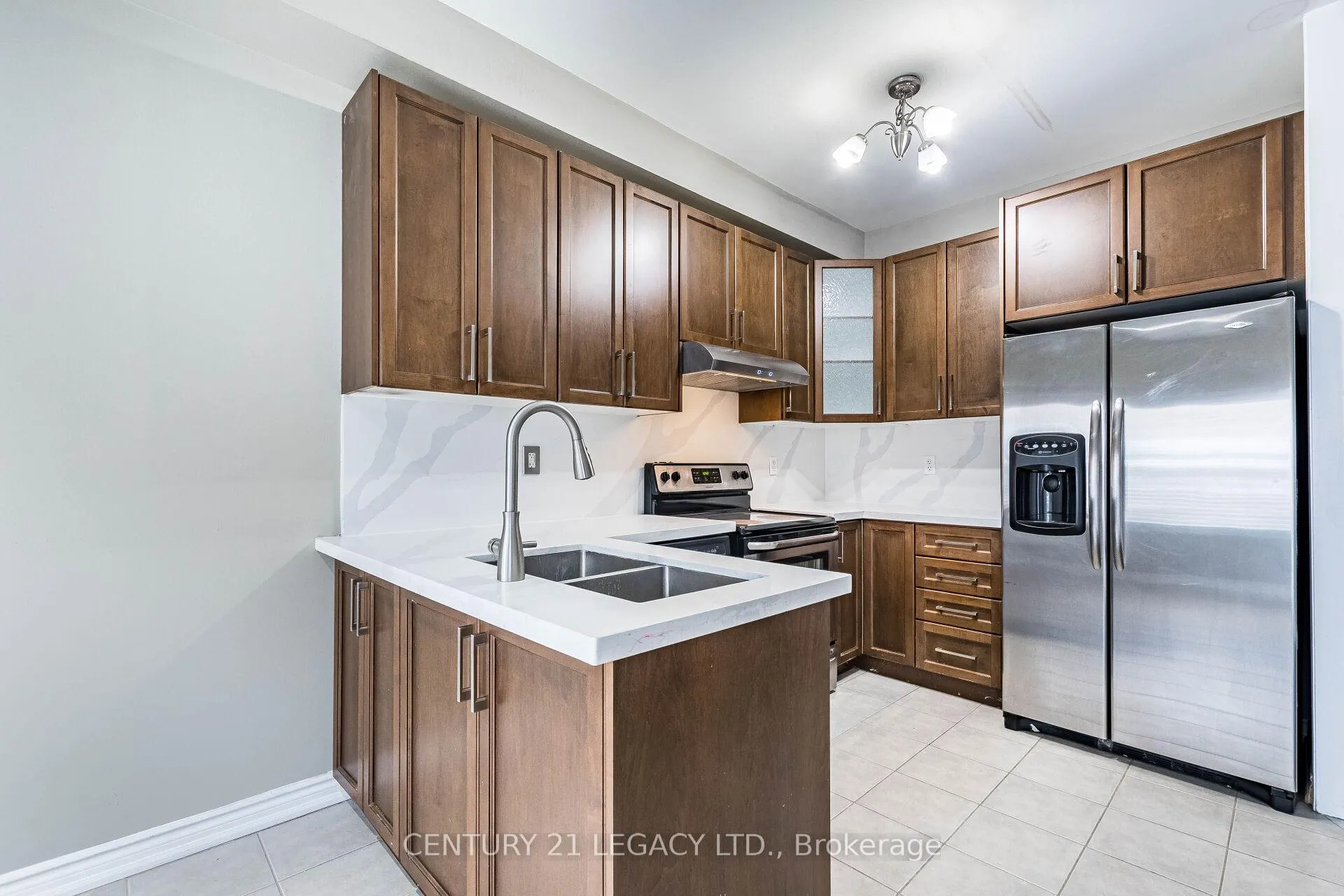 Photo 14 of 21 Kilrea Way, Brampton, Credit Valley — HOMEH