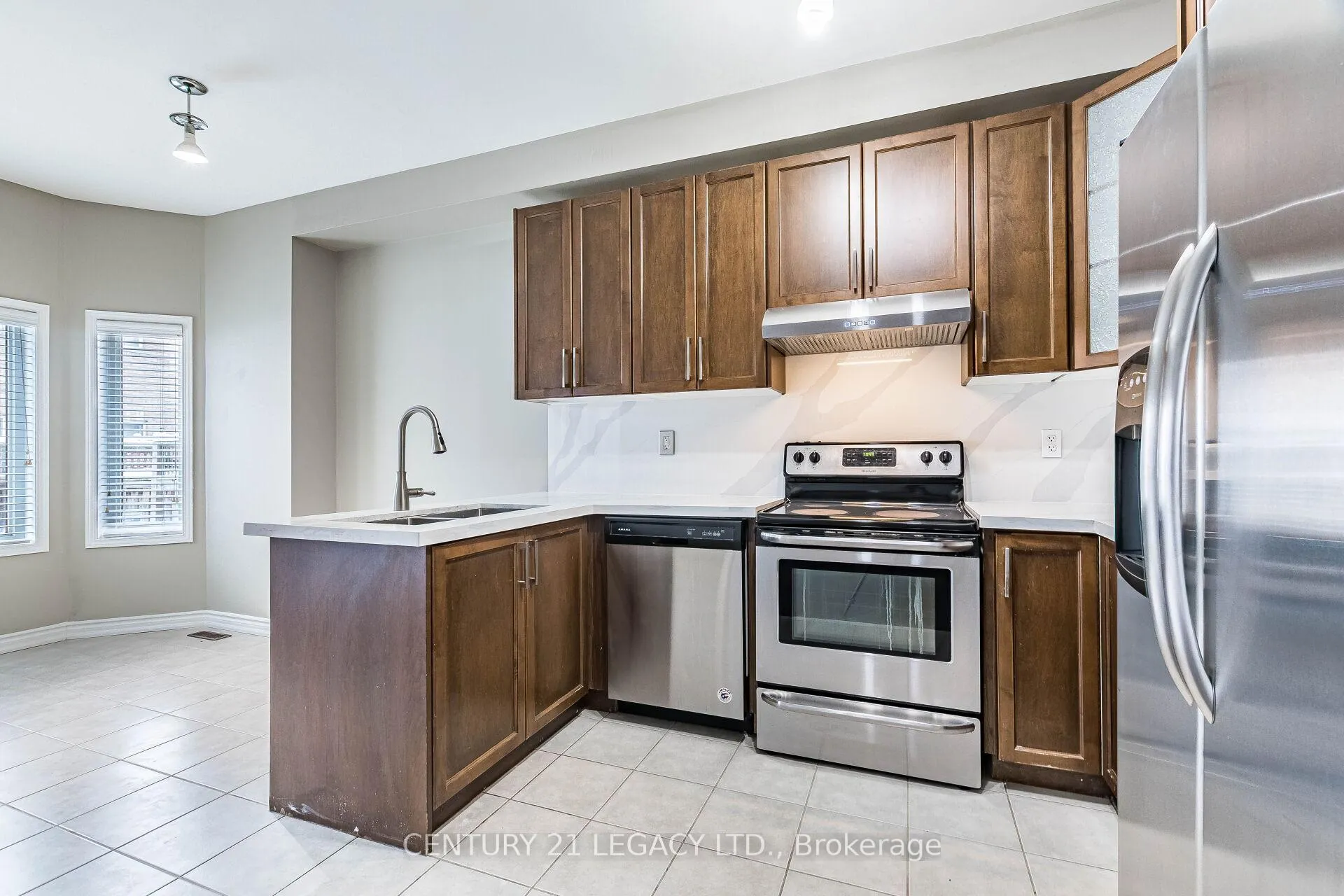 Photo 16 of 21 Kilrea Way, Brampton, Credit Valley — HOMEH