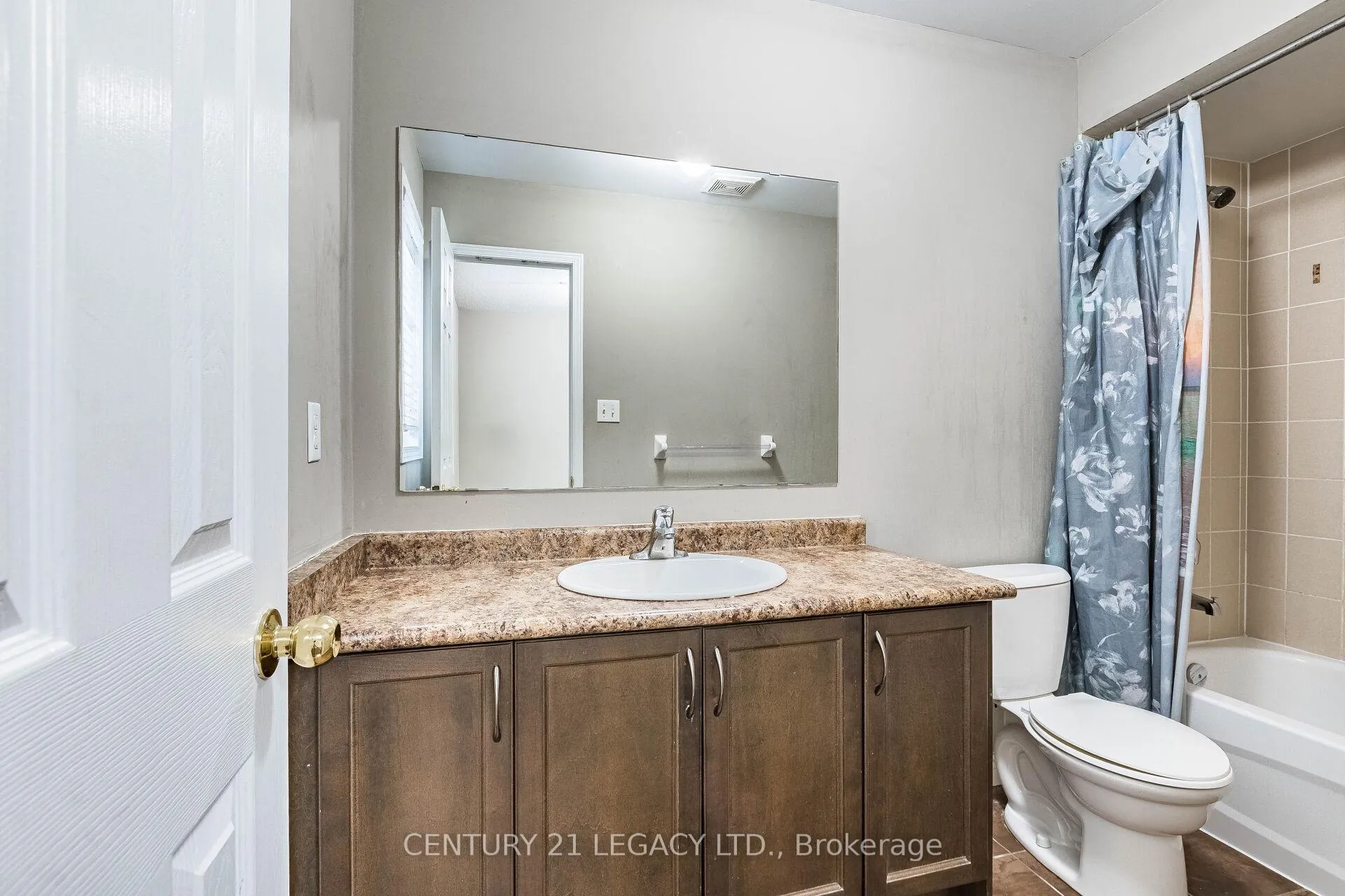 Photo 31 of 21 Kilrea Way, Brampton, Credit Valley — HOMEH