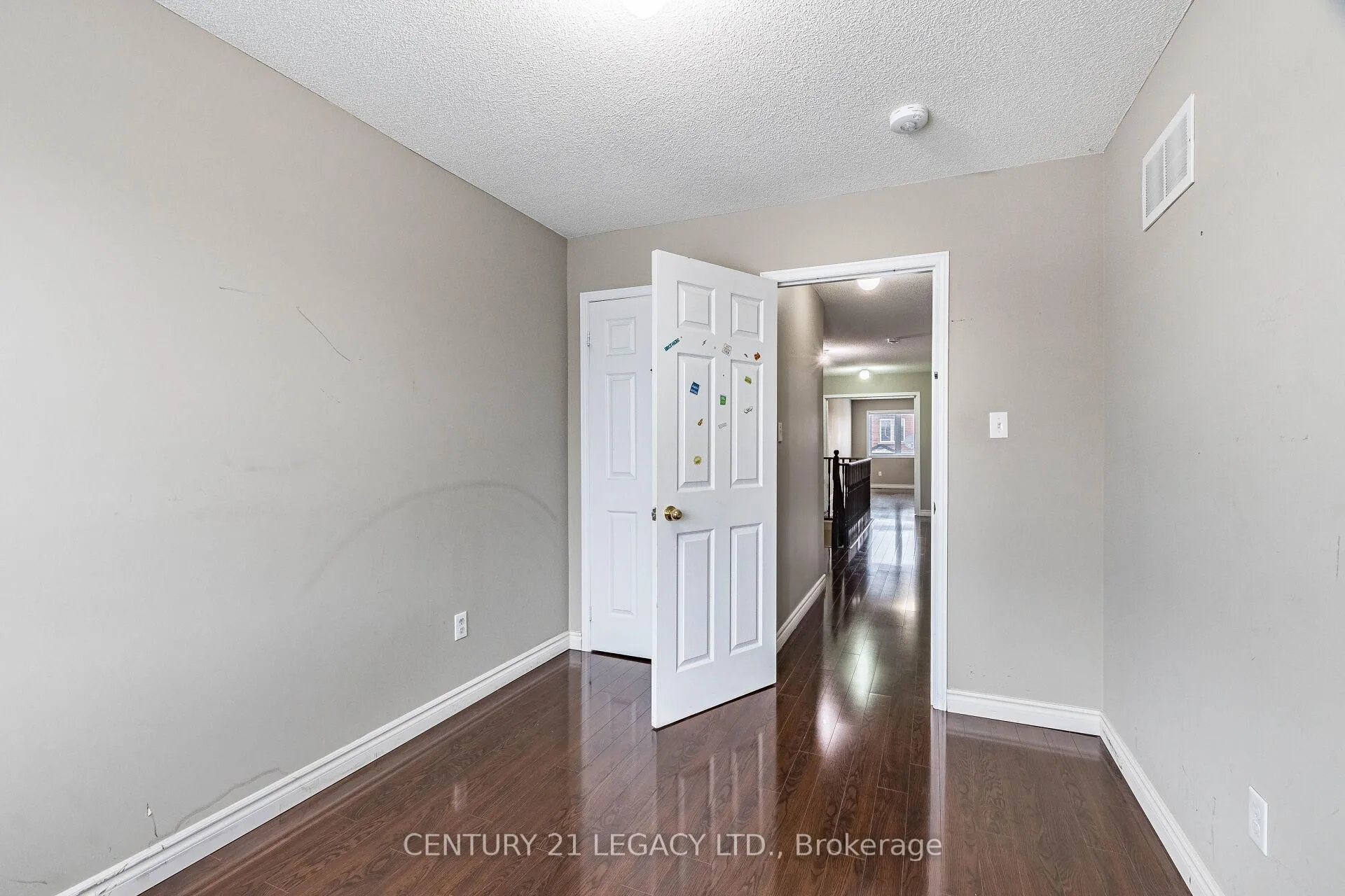 Photo 34 of 21 Kilrea Way, Brampton, Credit Valley — HOMEH
