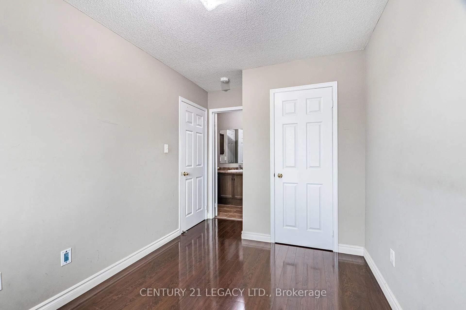 Photo 35 of 21 Kilrea Way, Brampton, Credit Valley — HOMEH