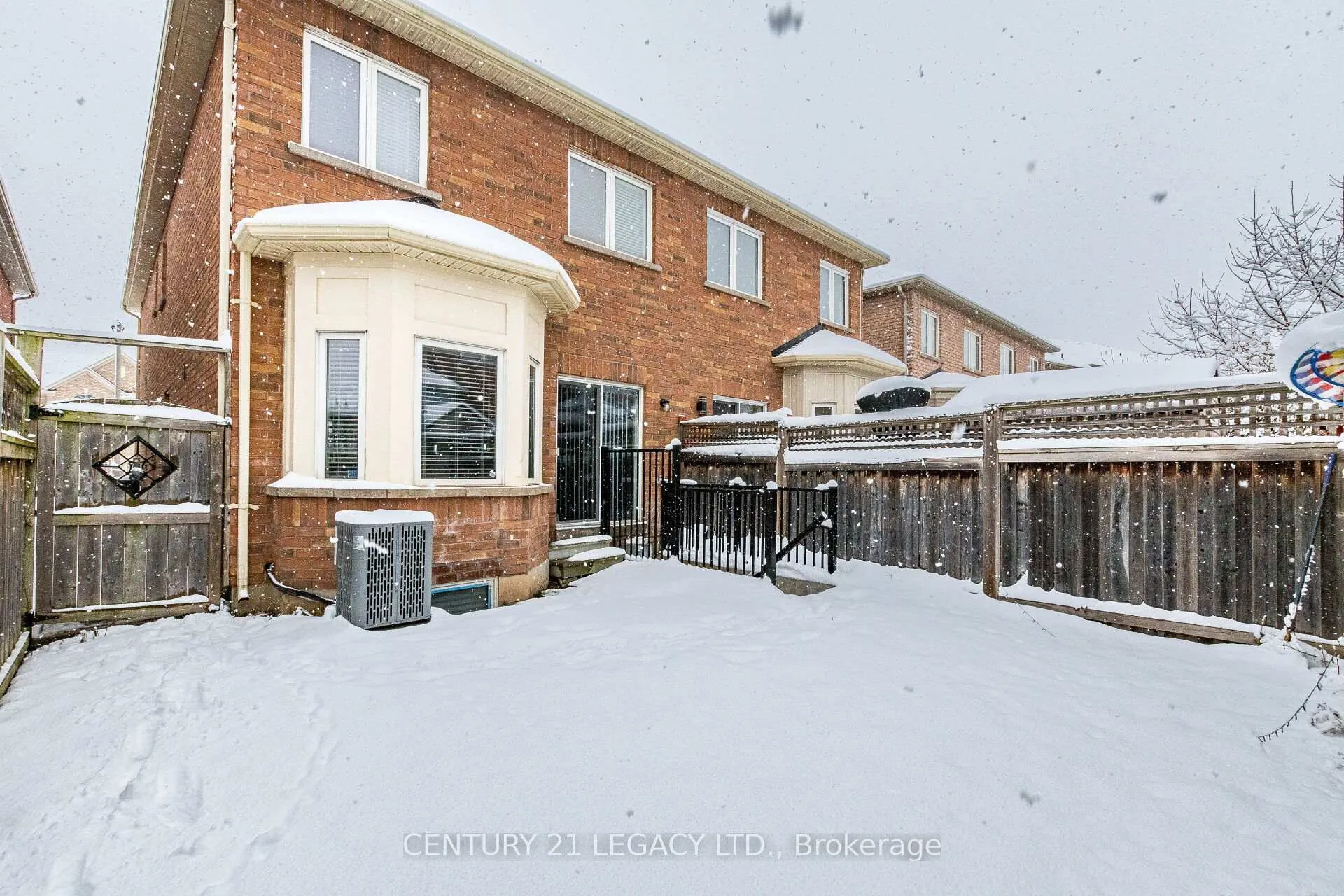 Photo 40 of 21 Kilrea Way, Brampton, Credit Valley — HOMEH