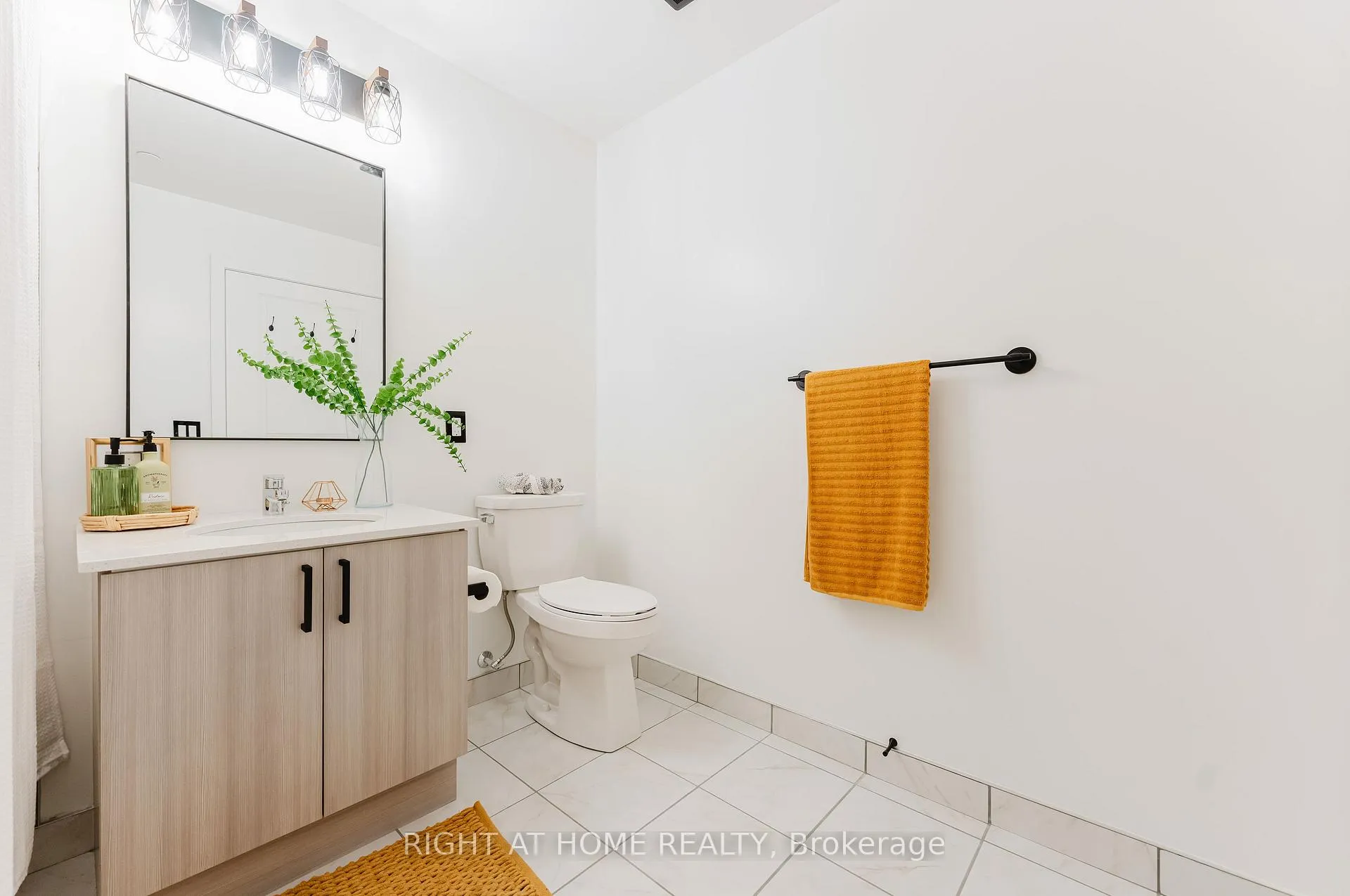 Photo 13 of 1010 Sandy Beach Road, Pickering, Bay Ridges — HOMEH