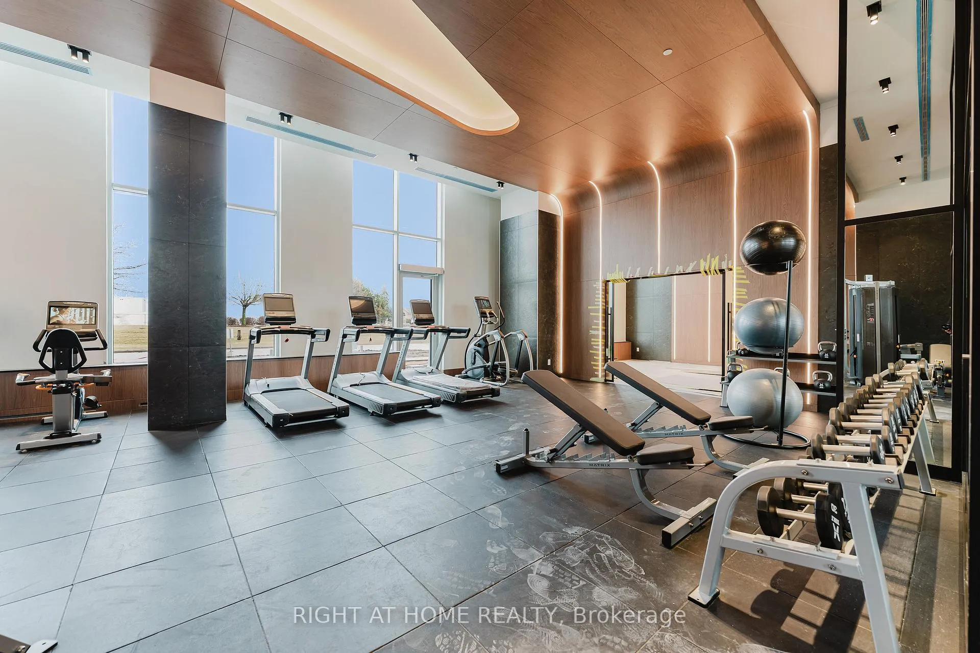 Photo 18 of 1010 Sandy Beach Road, Pickering, Bay Ridges — HOMEH
