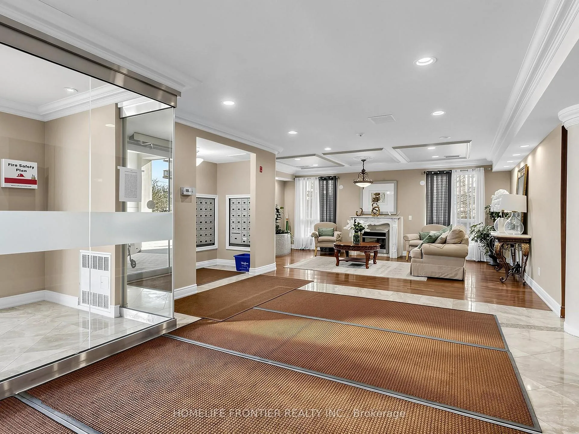 Photo 3 of Unit 621, 1 Maison Park Court, Vaughan, Lakeview Estates — HOMEH