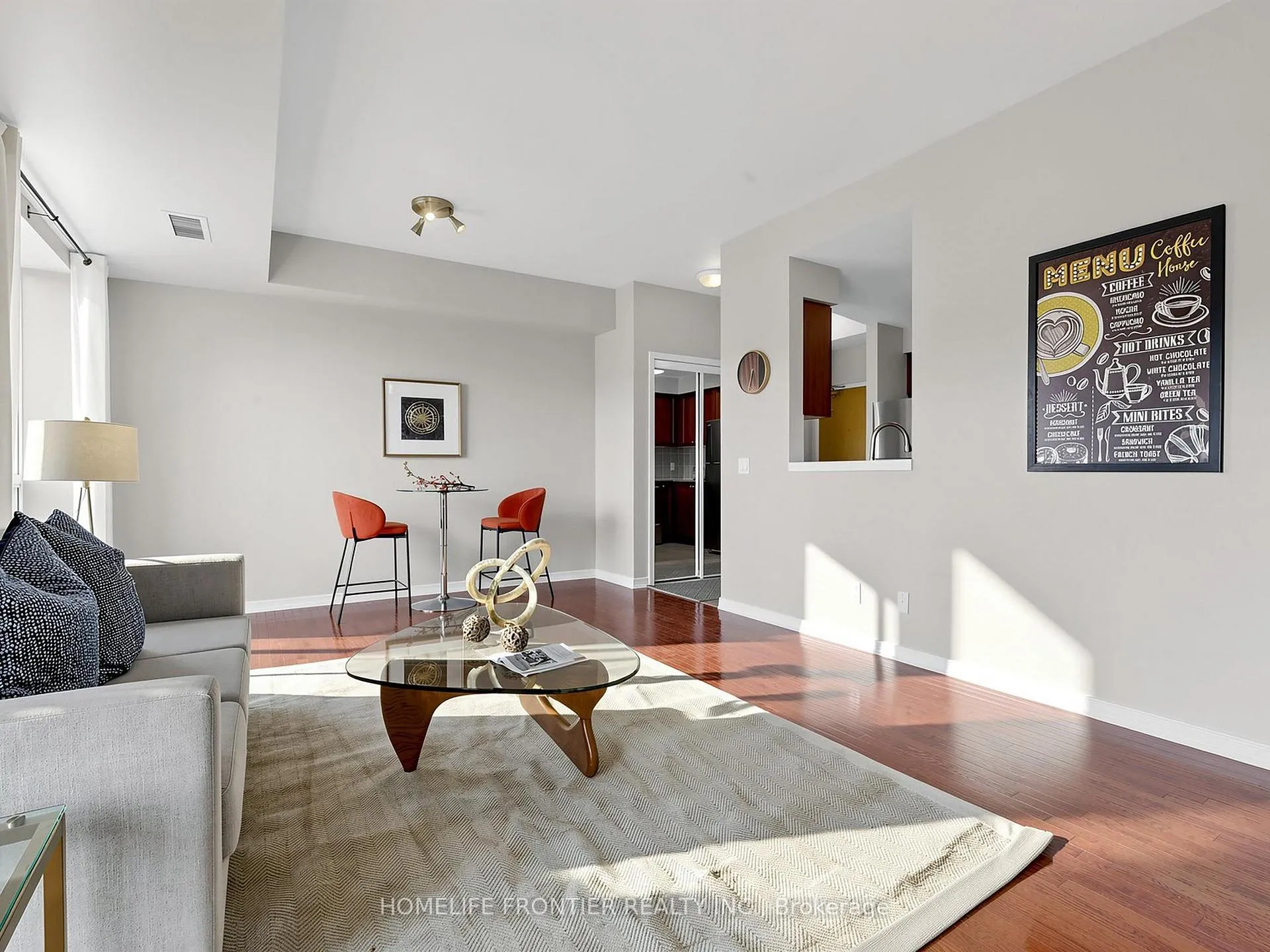 Photo 10 of Unit 621, 1 Maison Park Court, Vaughan, Lakeview Estates — HOMEH