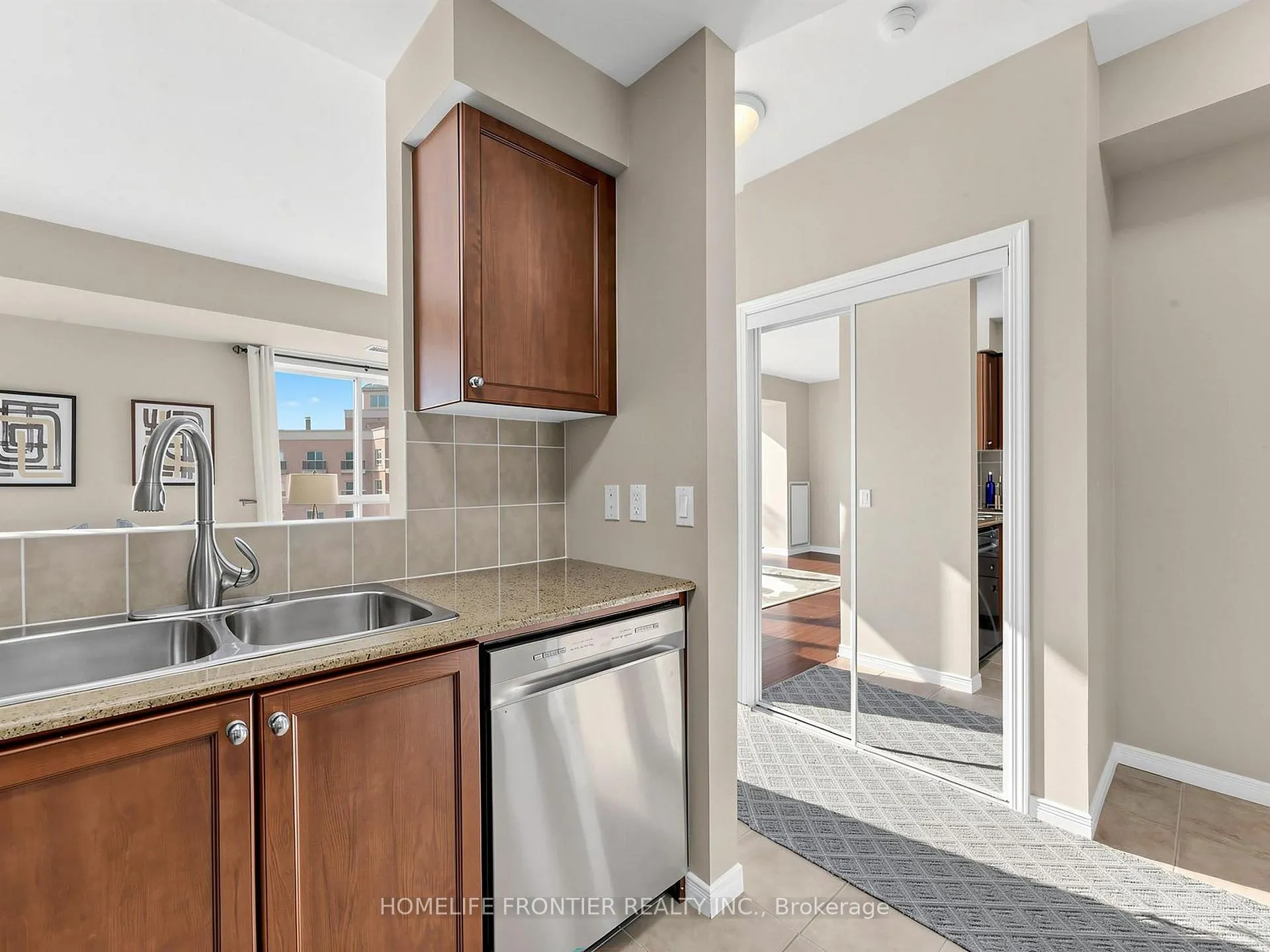 Photo 14 of Unit 621, 1 Maison Park Court, Vaughan, Lakeview Estates — HOMEH