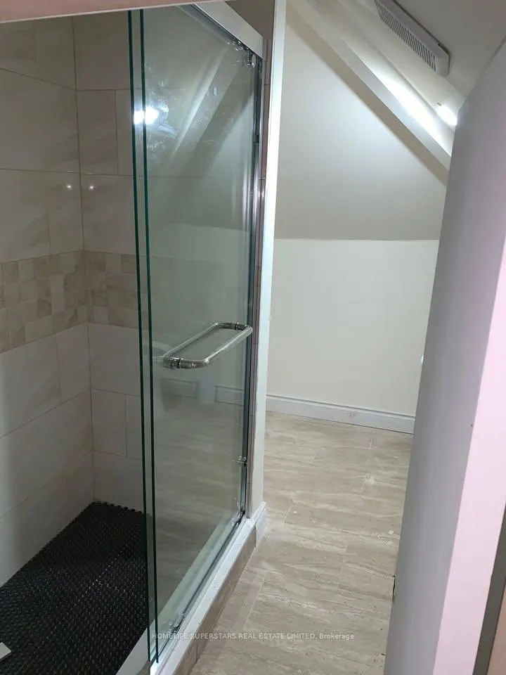 Photo 3 of Unit #3, 138 Hellems Avenue, Welland, Welland Downtown — HOMEH