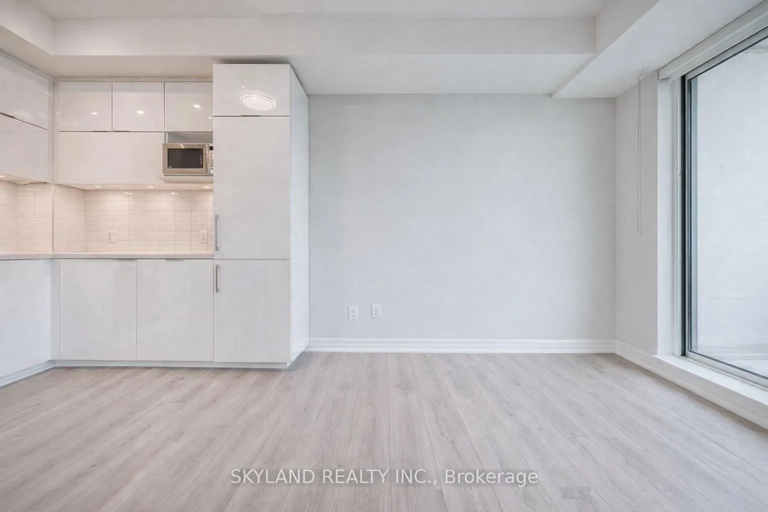 Photo 8 of Unit 716, 8 Rouge Valley Drive, Markham, Unionville — HOMEH
