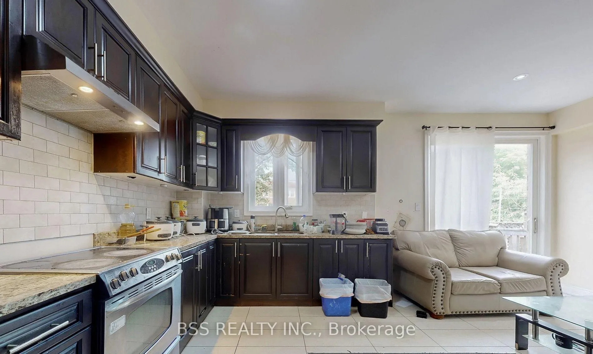 Photo 7 of 33 Wanstead Avenue, Scarborough, Oakridge — HOMEH