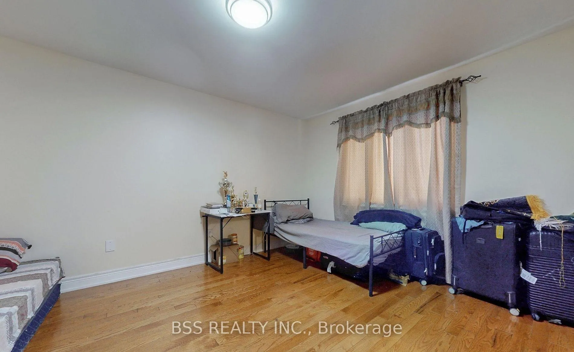 Photo 18 of 33 Wanstead Avenue, Scarborough, Oakridge — HOMEH