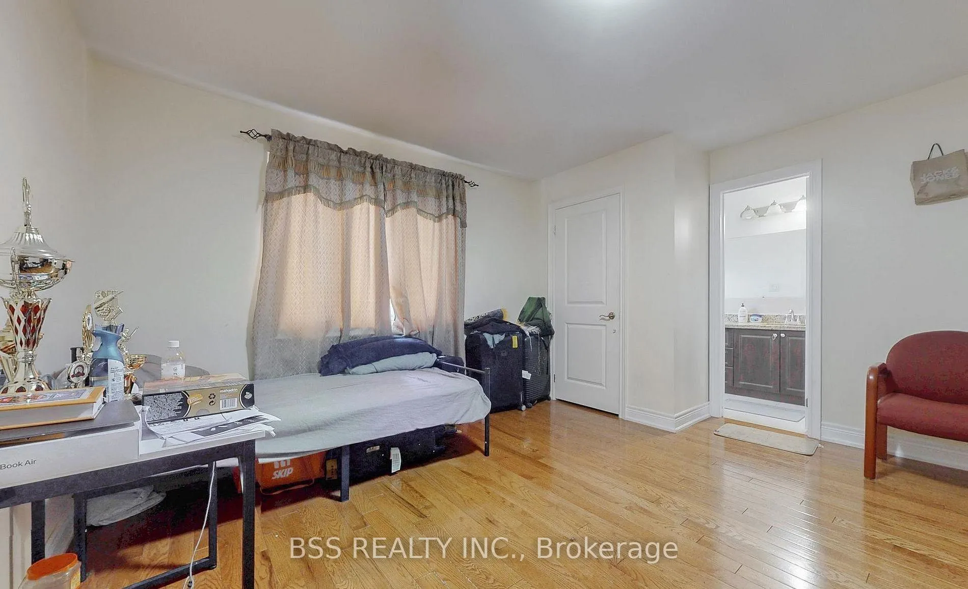 Photo 19 of 33 Wanstead Avenue, Scarborough, Oakridge — HOMEH