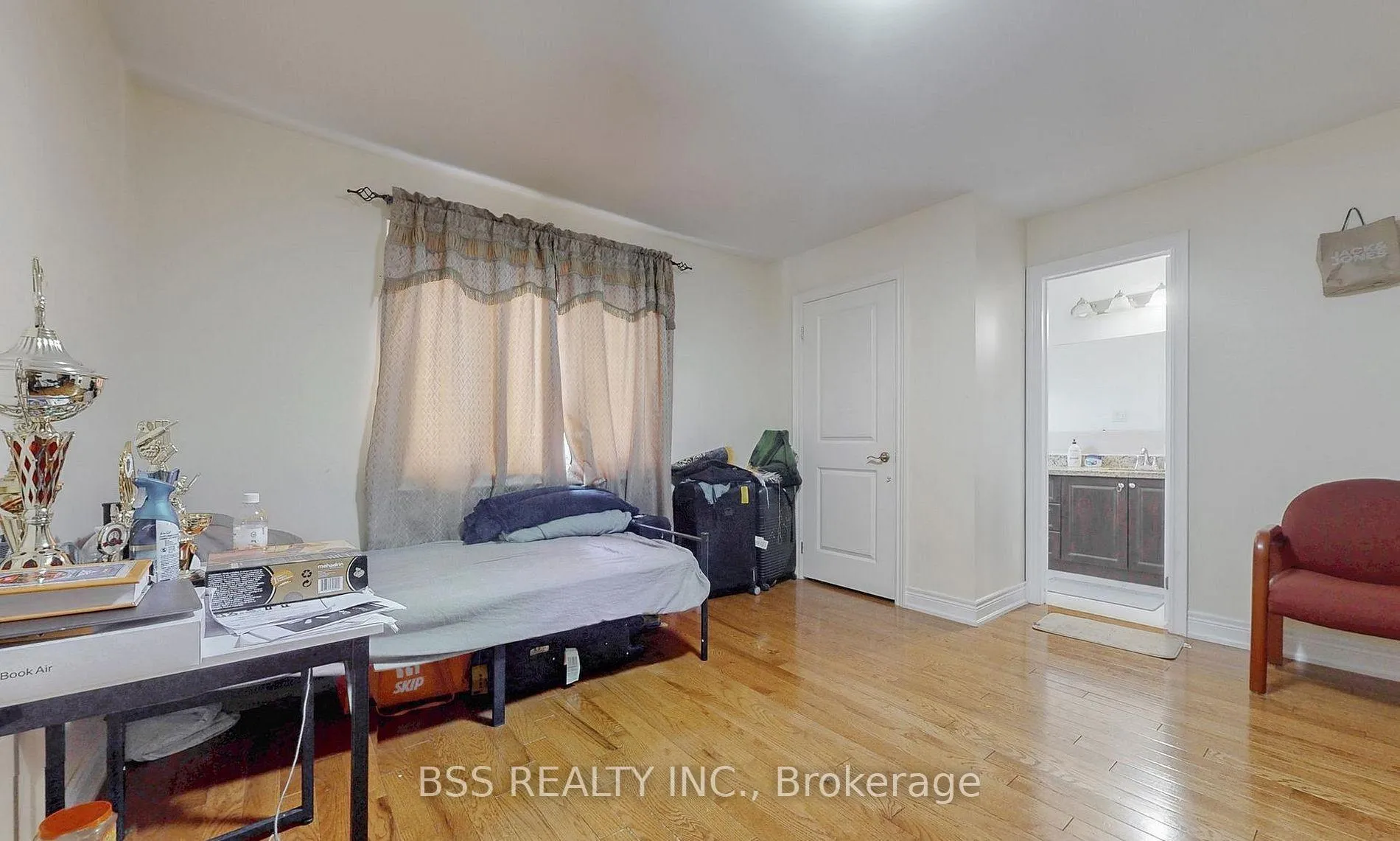 Photo 20 of 33 Wanstead Avenue, Scarborough, Oakridge — HOMEH