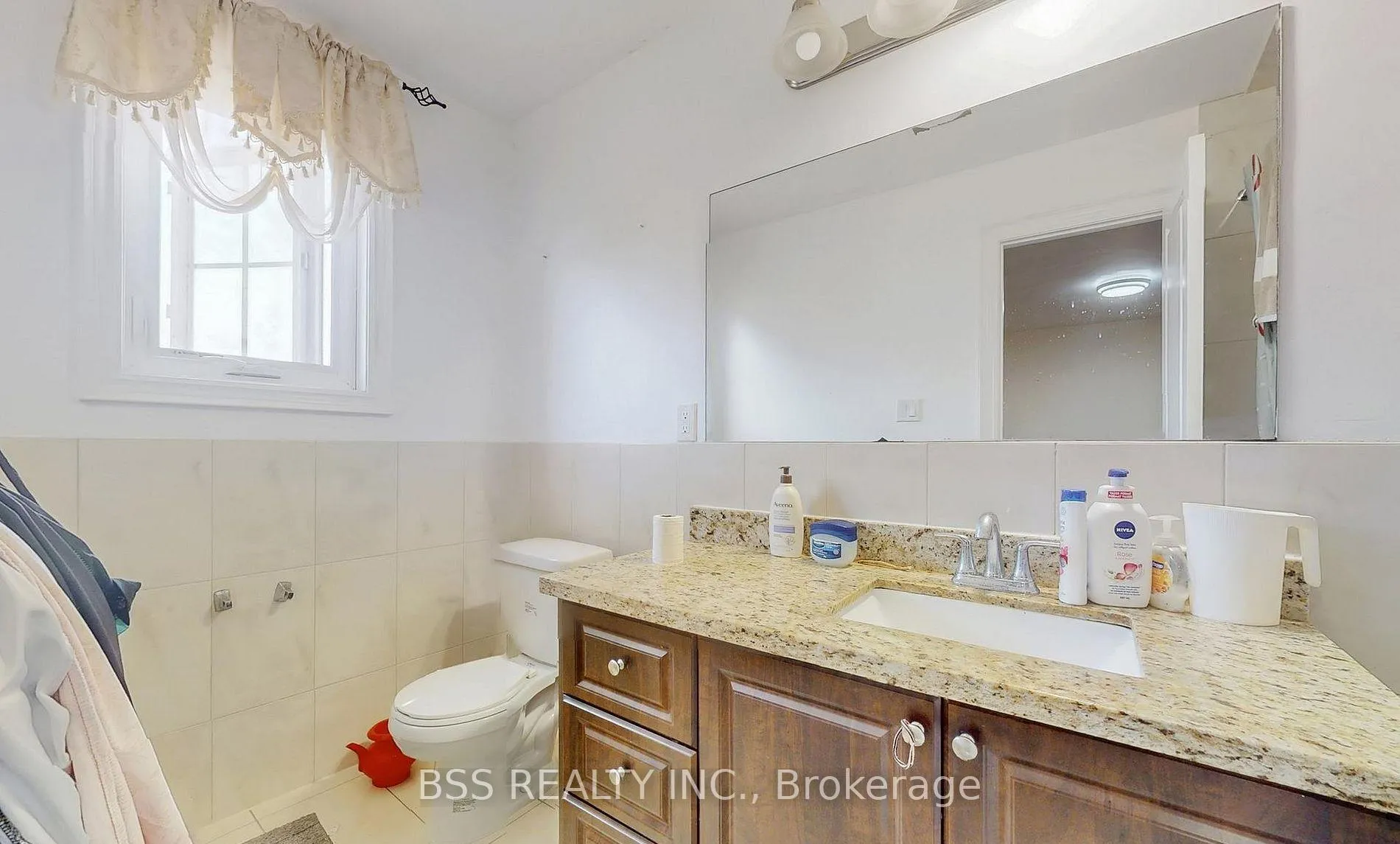 Photo 23 of 33 Wanstead Avenue, Scarborough, Oakridge — HOMEH