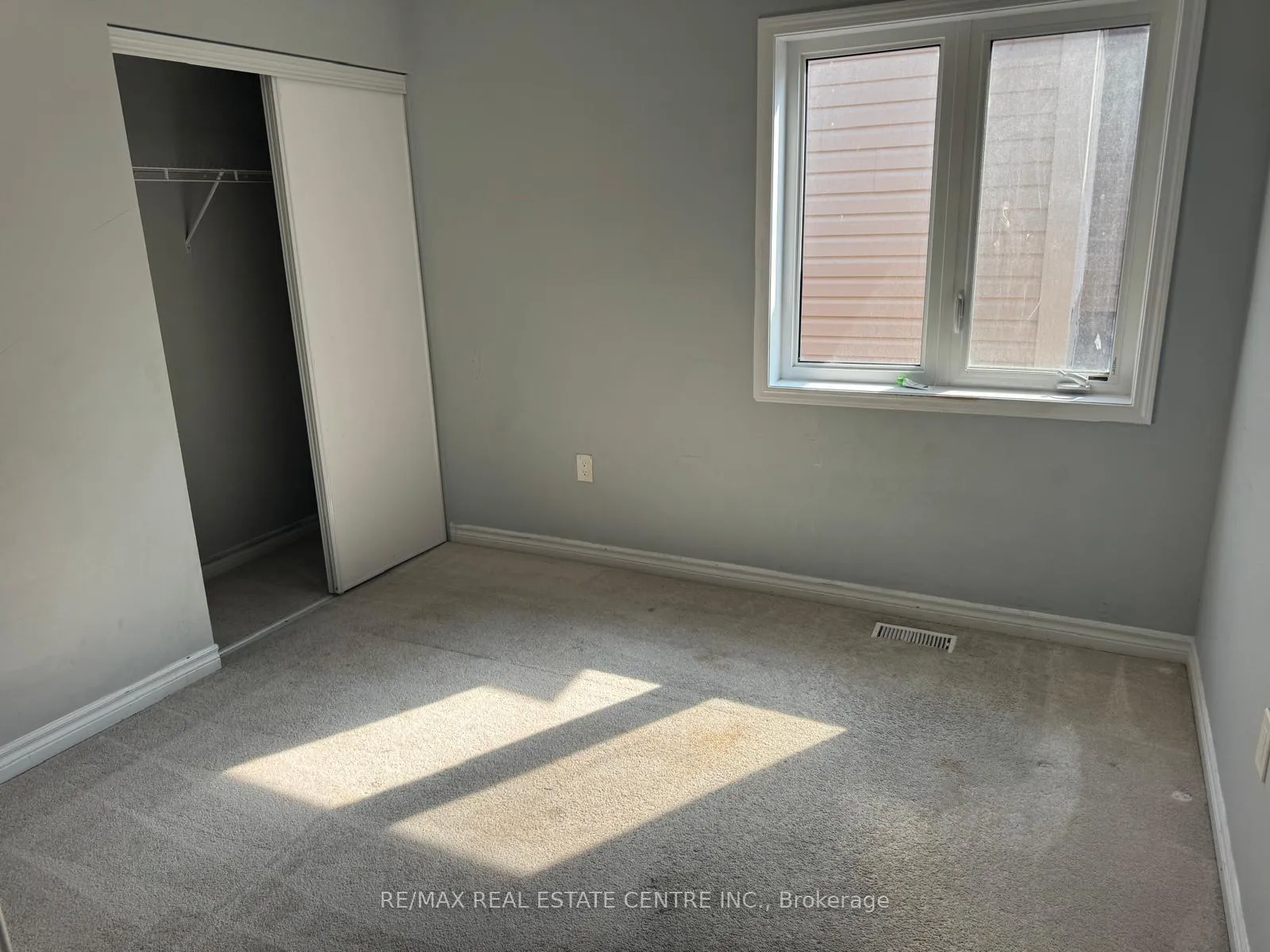 Photo 7 of 17 Feeder Street, Brampton, Northwest Brampton — HOMEH