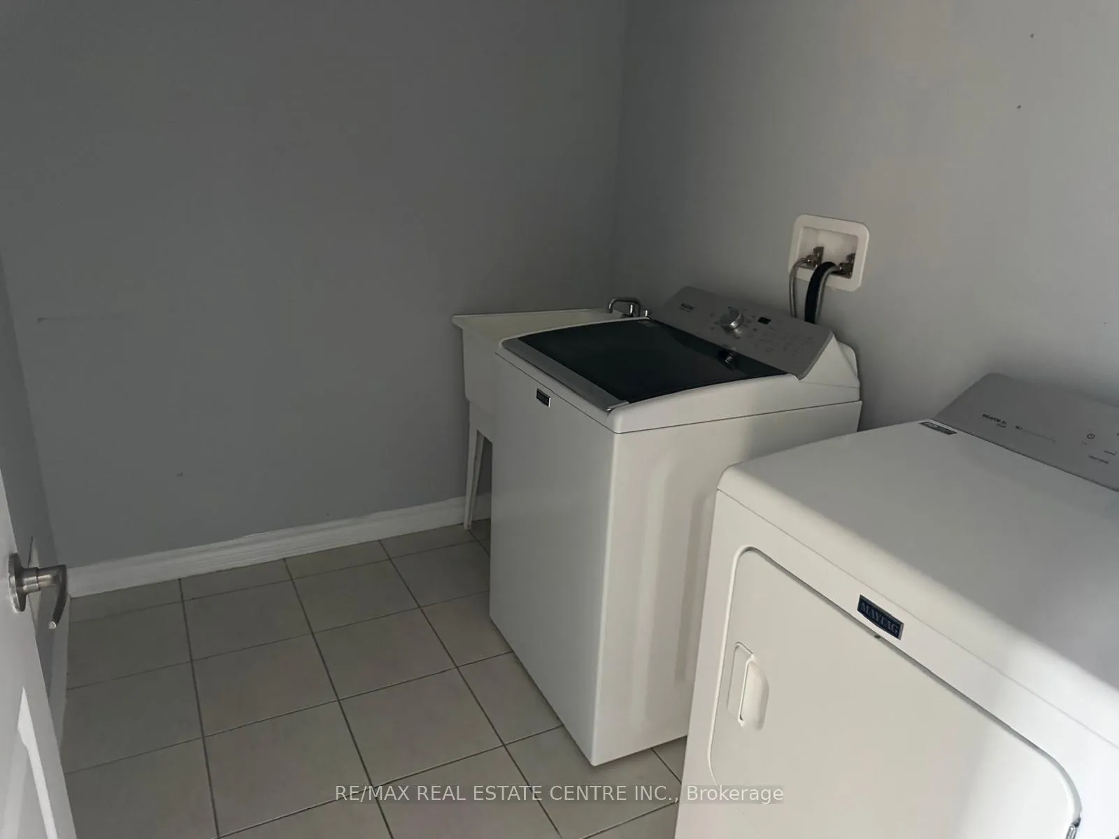 Photo 9 of 17 Feeder Street, Brampton, Northwest Brampton — HOMEH