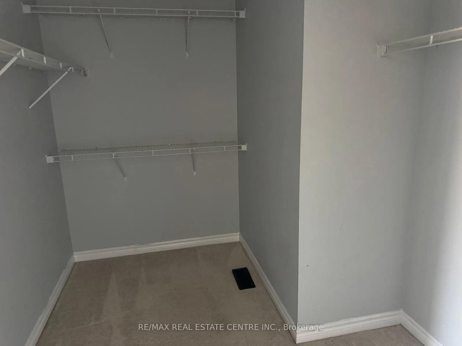 Photo 11 of 17 Feeder Street, Brampton, Northwest Brampton — HOMEH