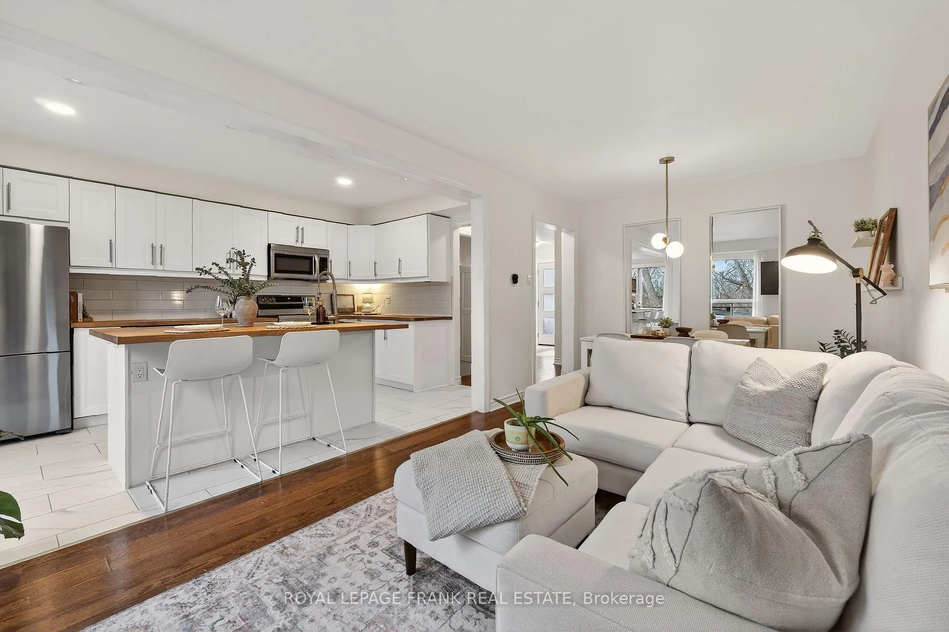 Photo 14 of 71 Galbraith Court, Clarington, Bowmanville — HOMEH