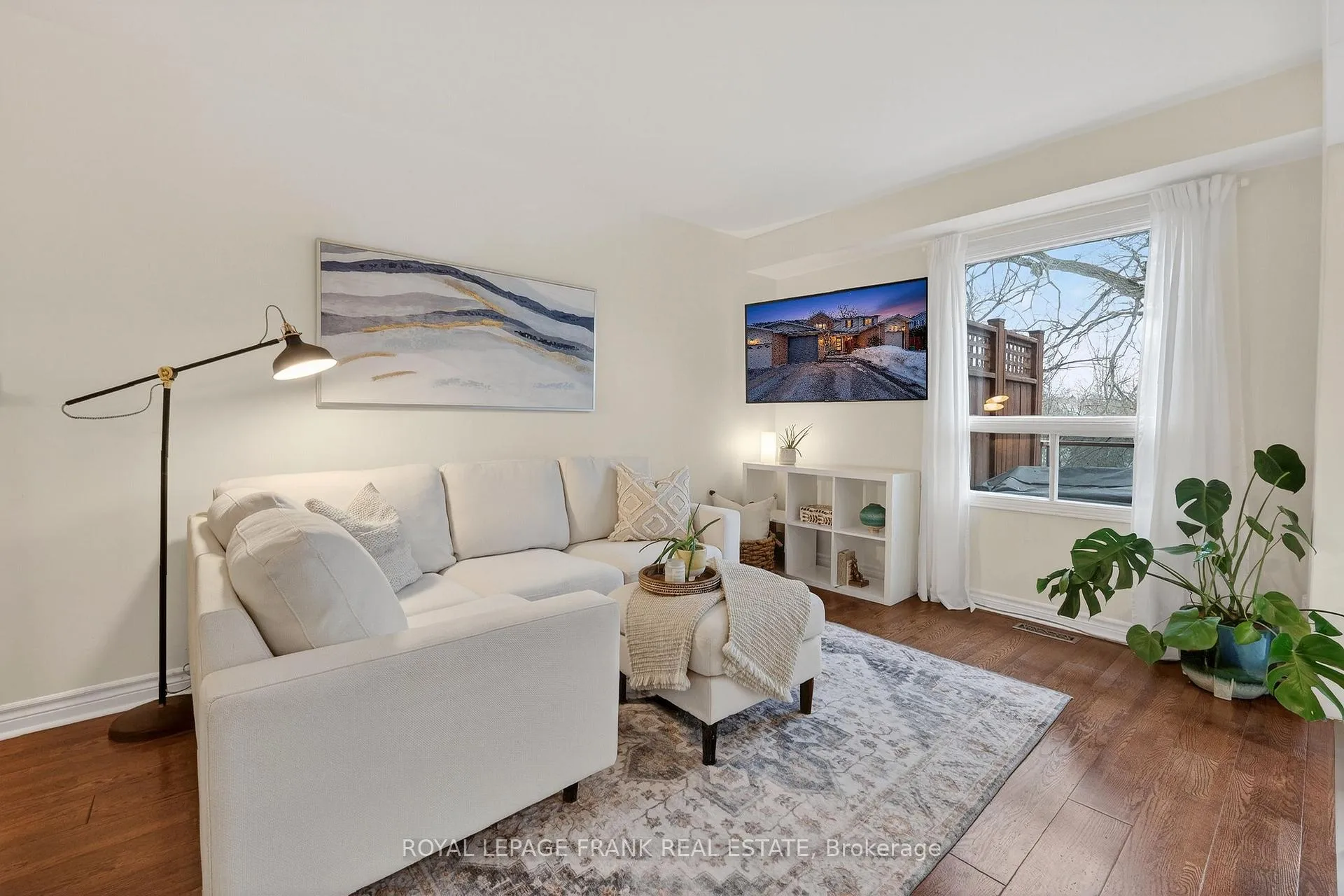 Photo 15 of 71 Galbraith Court, Clarington, Bowmanville — HOMEH