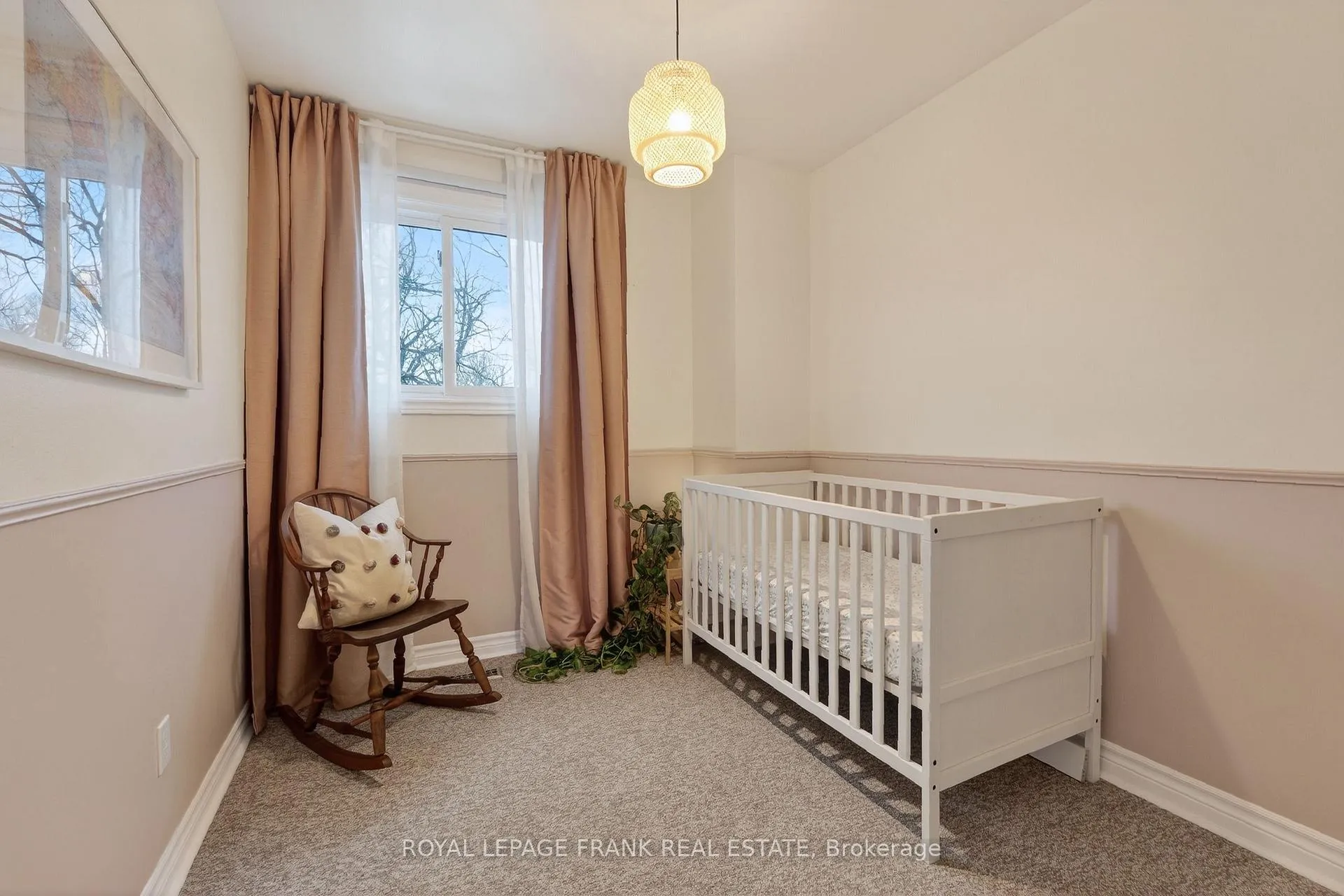Photo 25 of 71 Galbraith Court, Clarington, Bowmanville — HOMEH