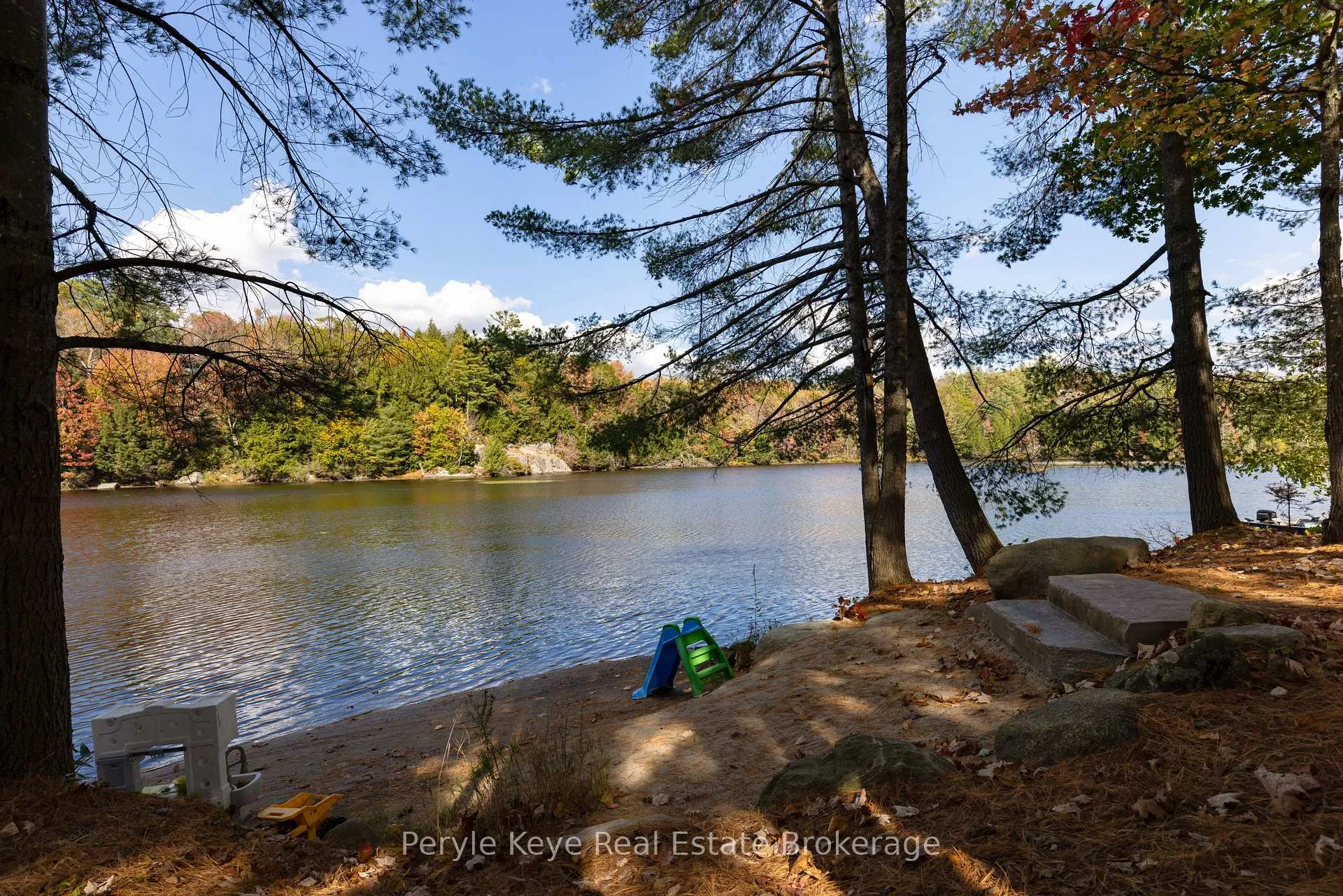 Photo 4 of 1079 Spence Lake Drive, Bracebridge, Draper — HOMEH