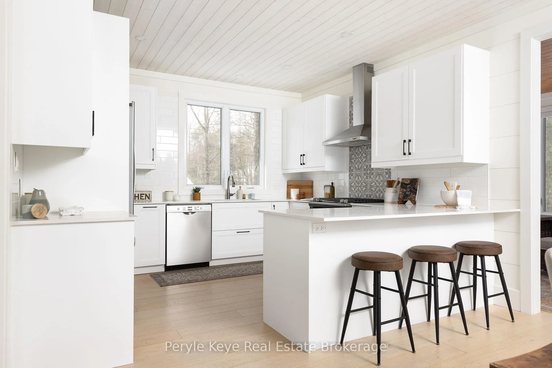 Photo 23 of 1079 Spence Lake Drive, Bracebridge, Draper — HOMEH