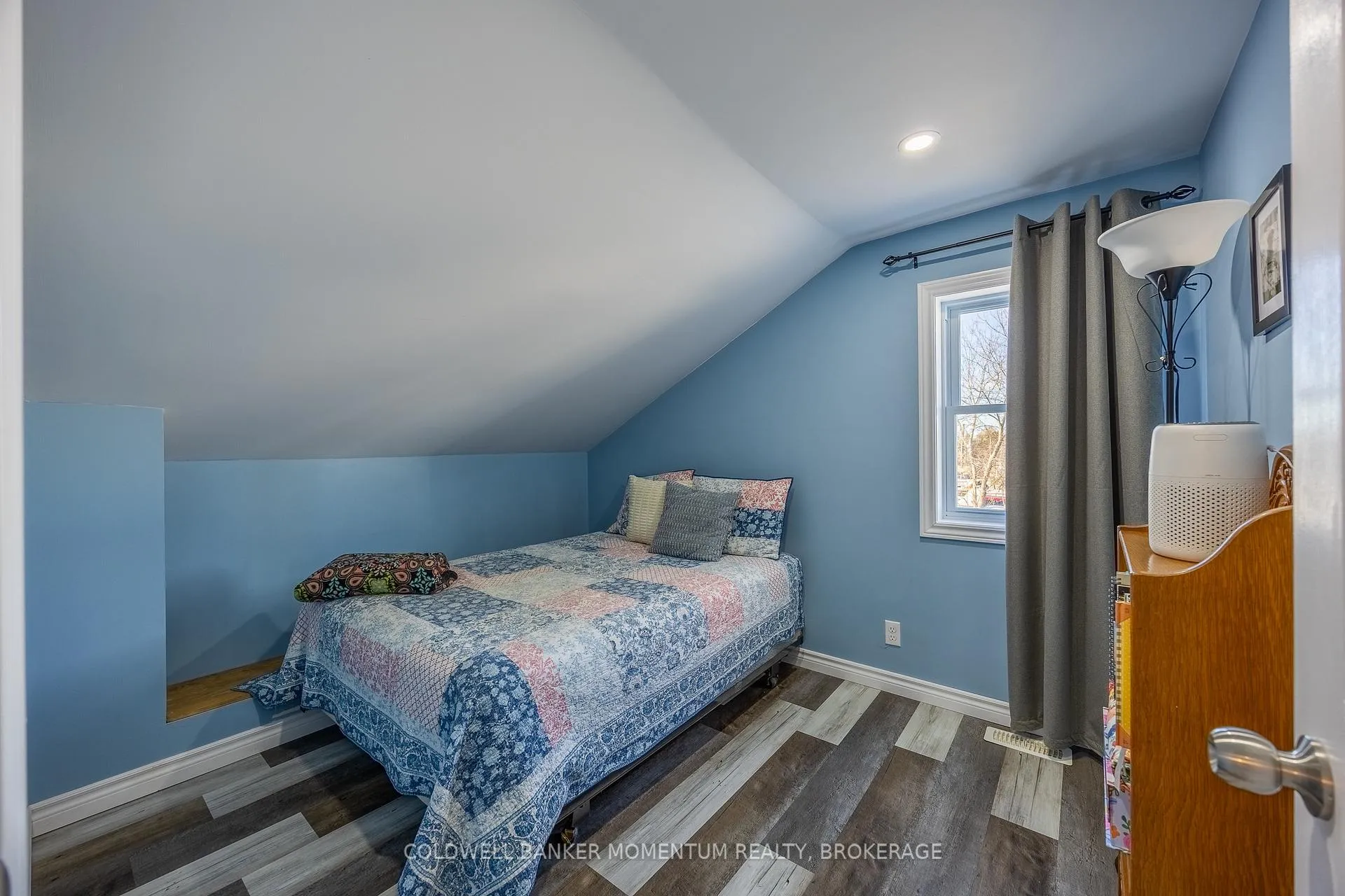 Photo 24 of 100 Queen Street E, Norfolk, St. Williams — HOMEH