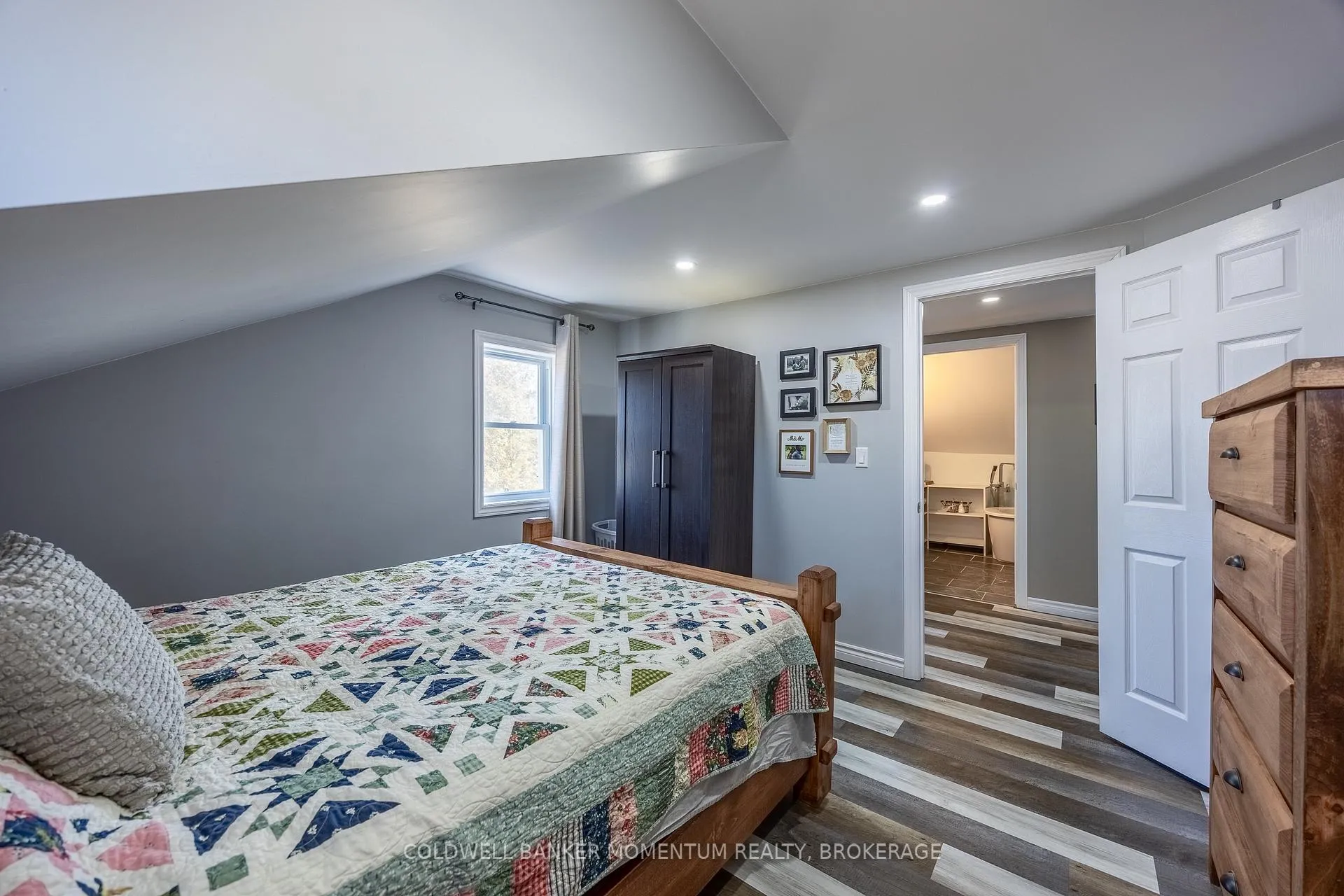 Photo 27 of 100 Queen Street E, Norfolk, St. Williams — HOMEH