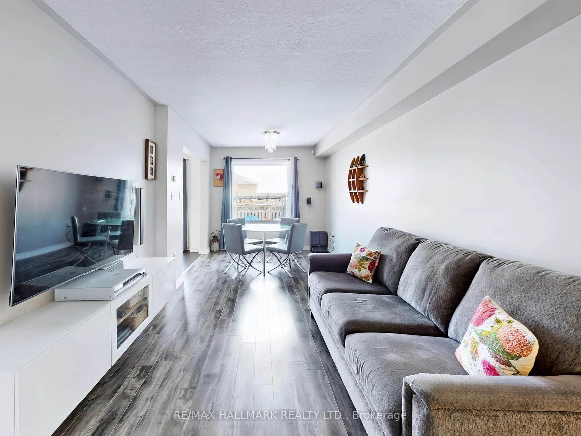 Photo 5 of 62 Crittenden Drive, Georgina, Keswick South — HOMEH