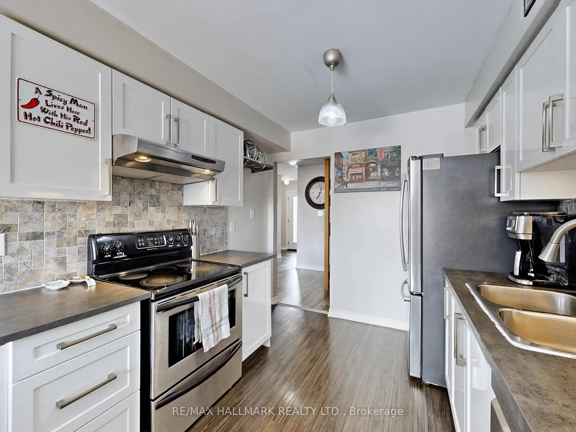 Photo 13 of 62 Crittenden Drive, Georgina, Keswick South — HOMEH