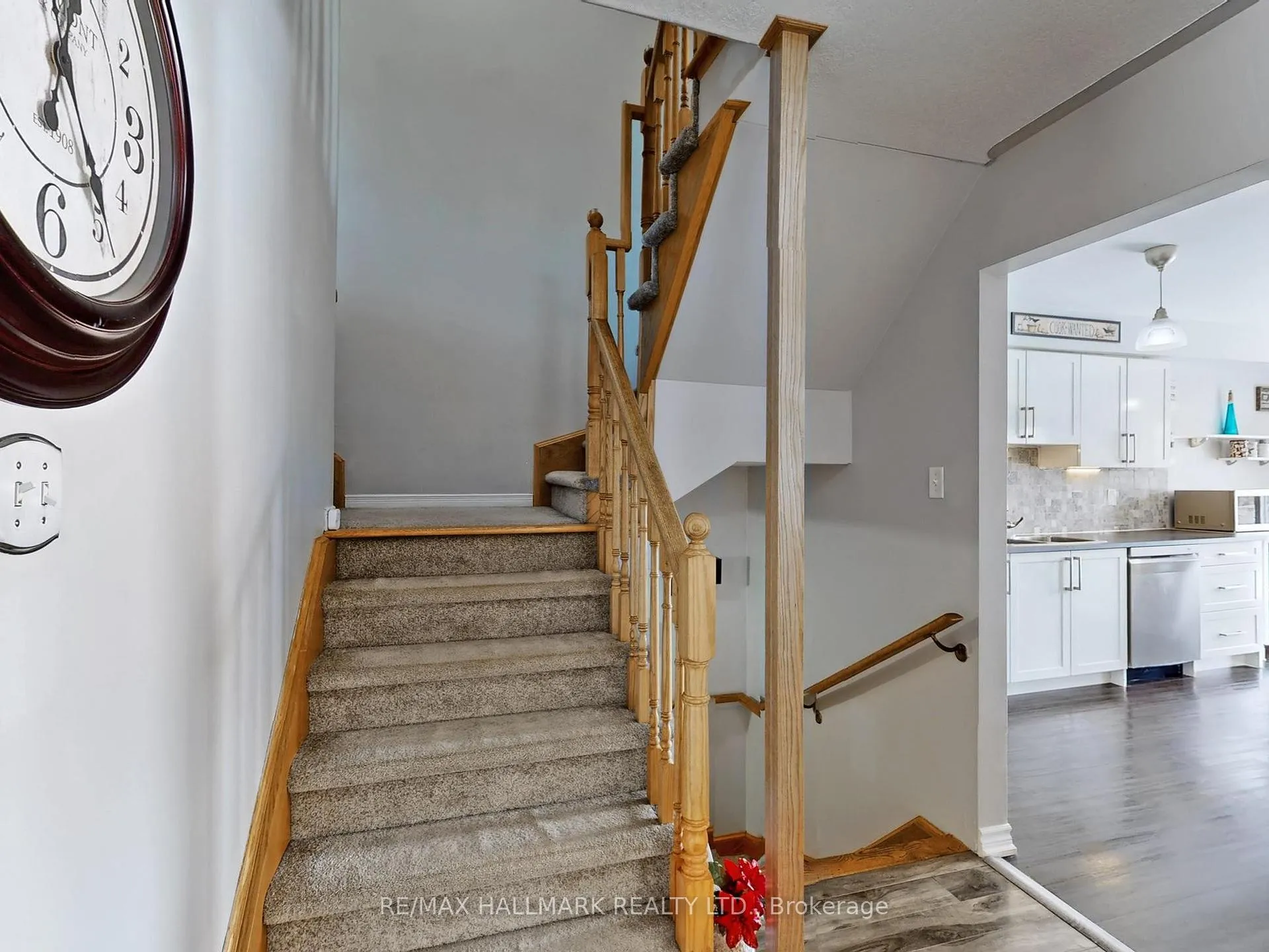 Photo 18 of 62 Crittenden Drive, Georgina, Keswick South — HOMEH