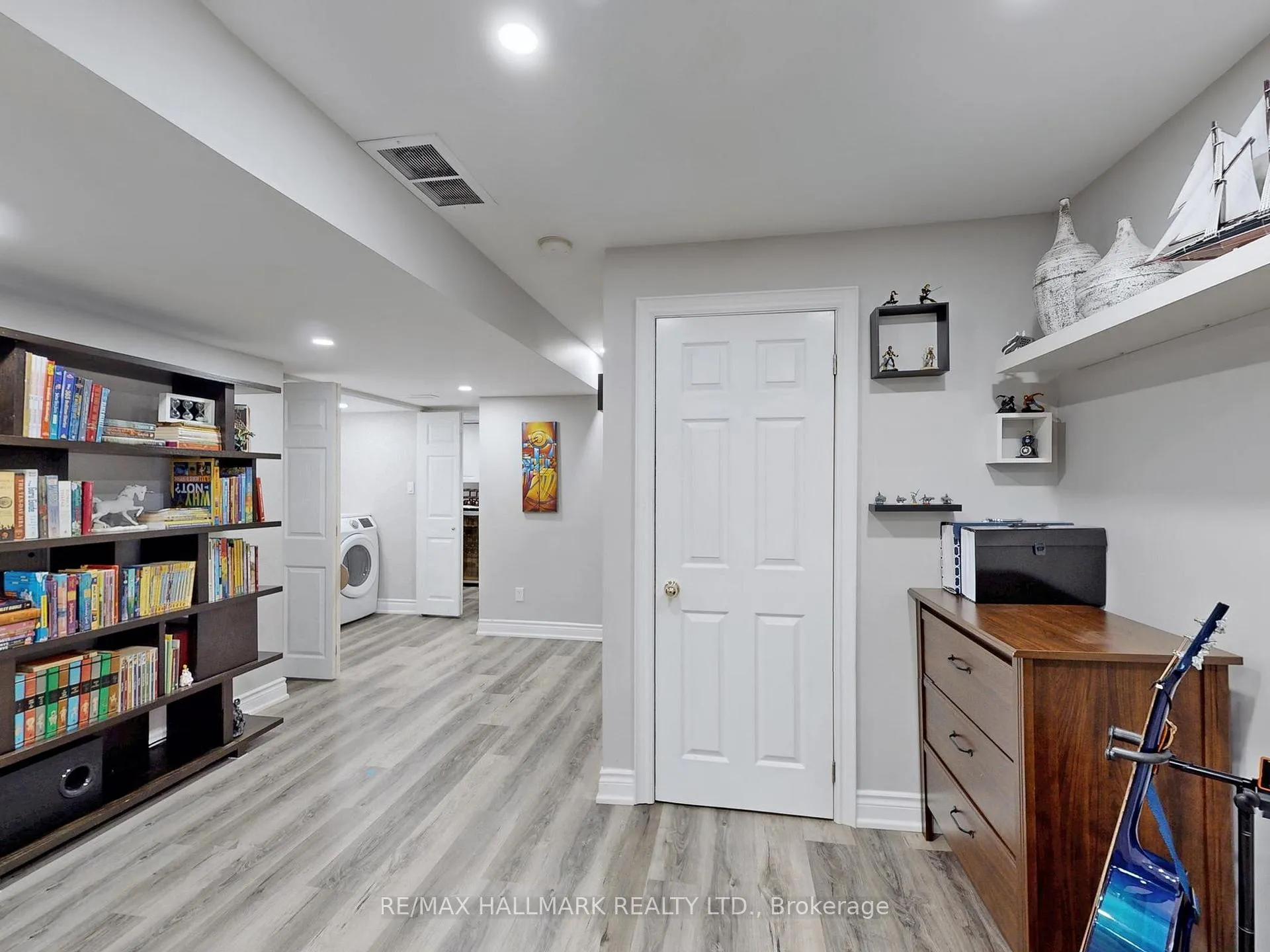 Photo 38 of 62 Crittenden Drive, Georgina, Keswick South — HOMEH
