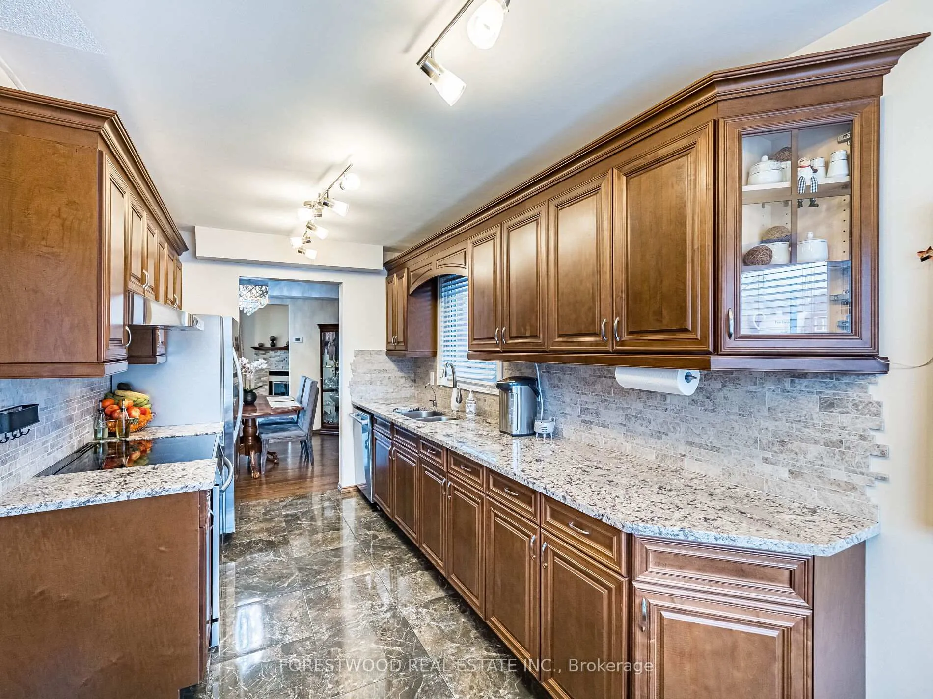 Photo 14 of 2036 Chrisdon Road, Burlington, Headon — HOMEH