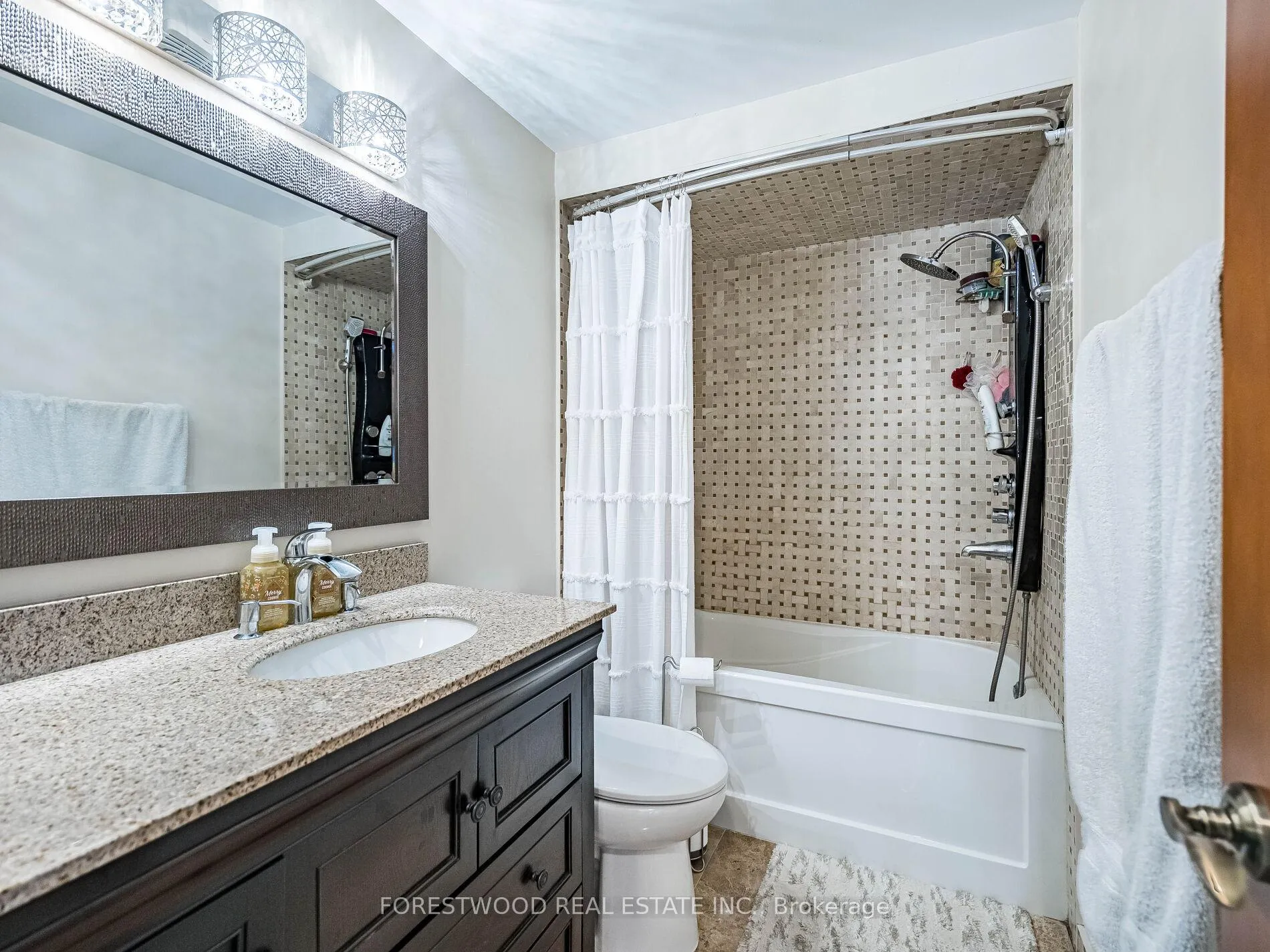 Photo 25 of 2036 Chrisdon Road, Burlington, Headon — HOMEH