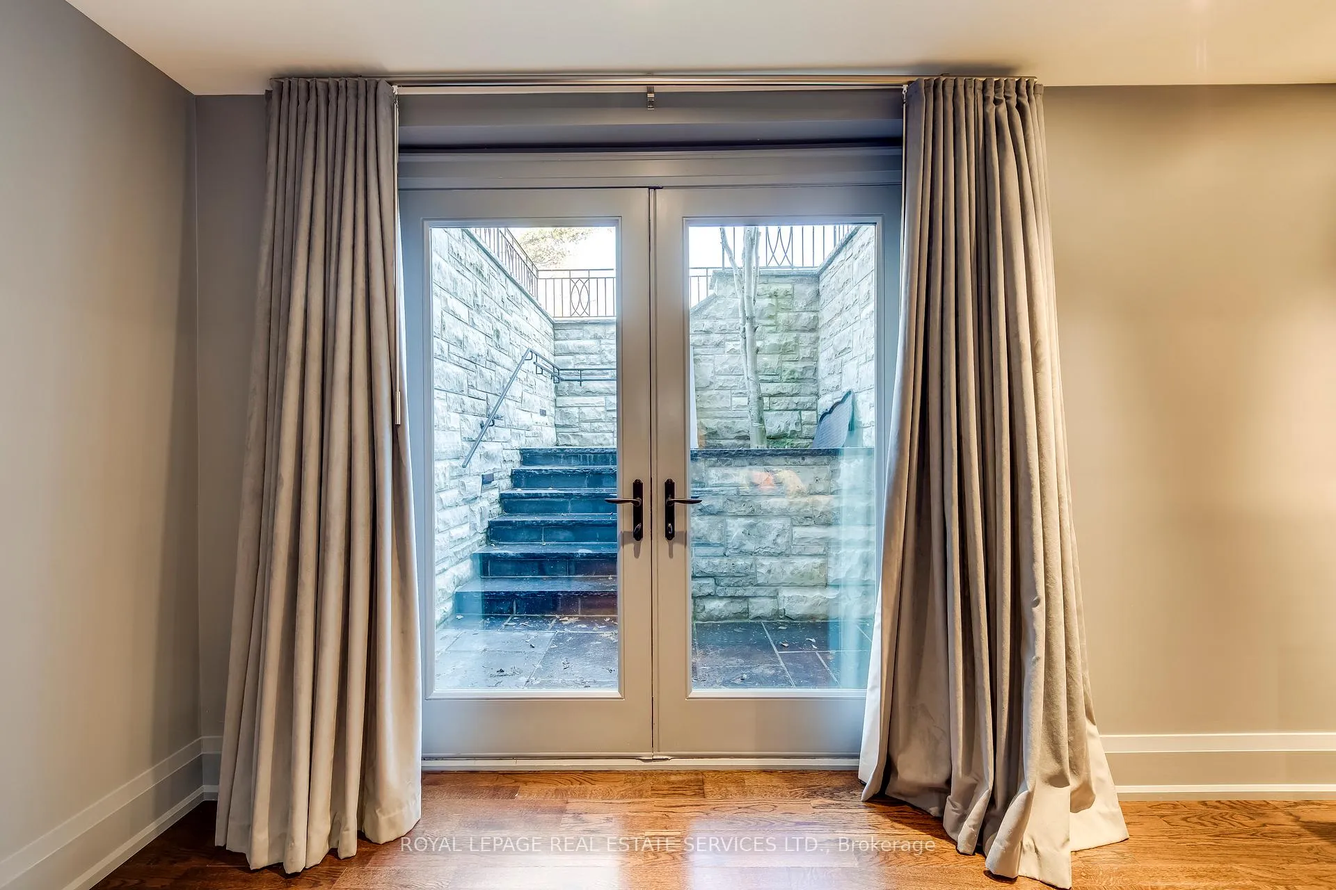 Photo 47 of 1522 Devon Road, Oakville, Morrison — HOMEH