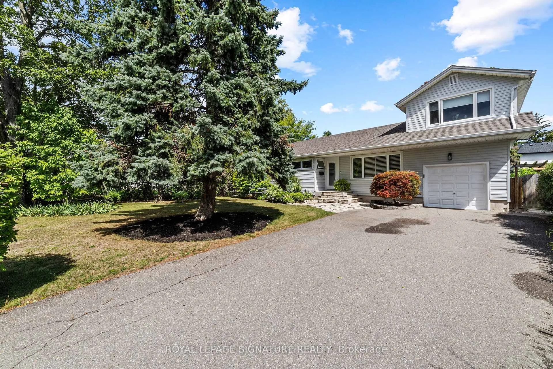 Photo 2 of 45 Crescent Road, Oakville, Central — HOMEH