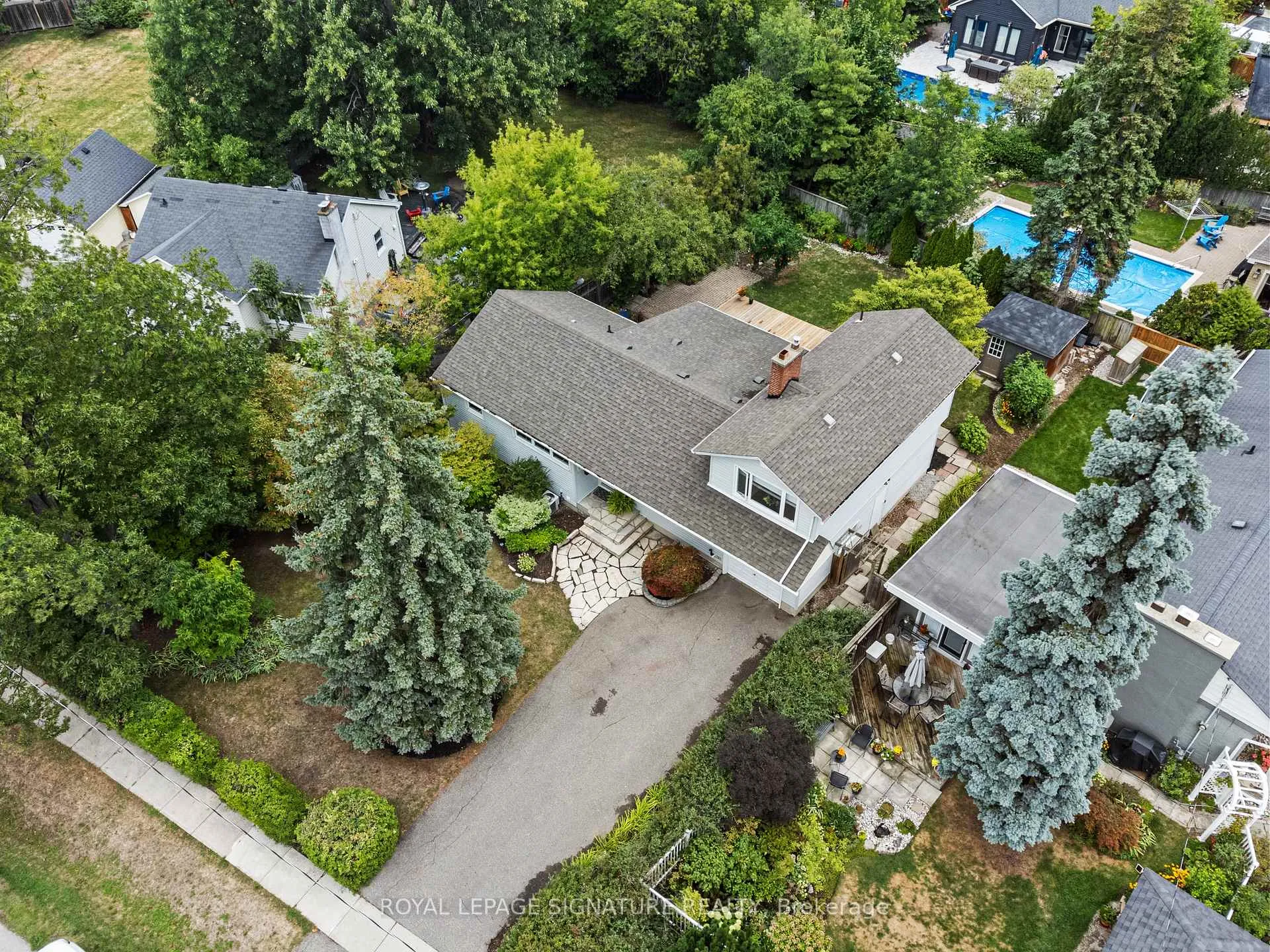 Photo 3 of 45 Crescent Road, Oakville, Central — HOMEH