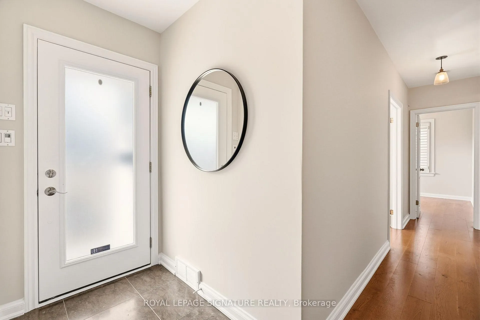 Photo 5 of 45 Crescent Road, Oakville, Central — HOMEH